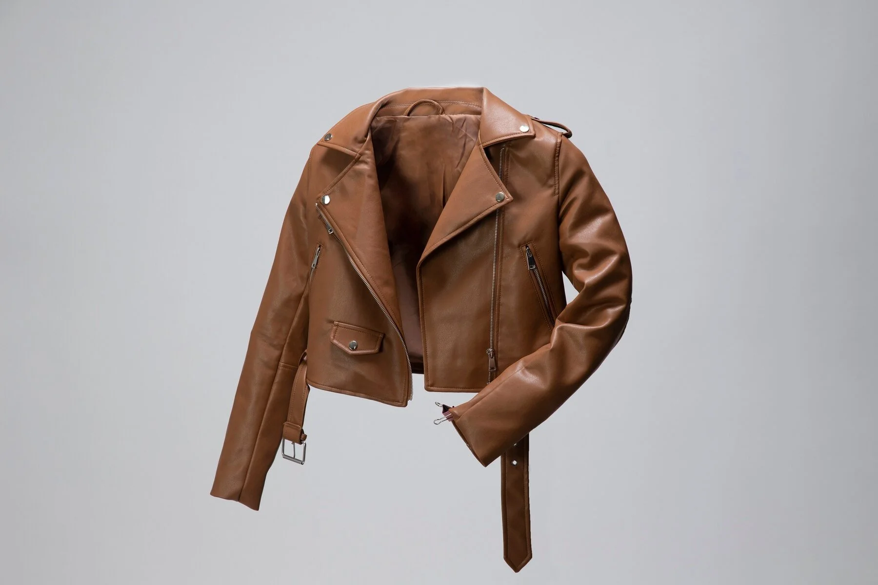 still-life-rendering-jackets-display_23-2149745031.jpg