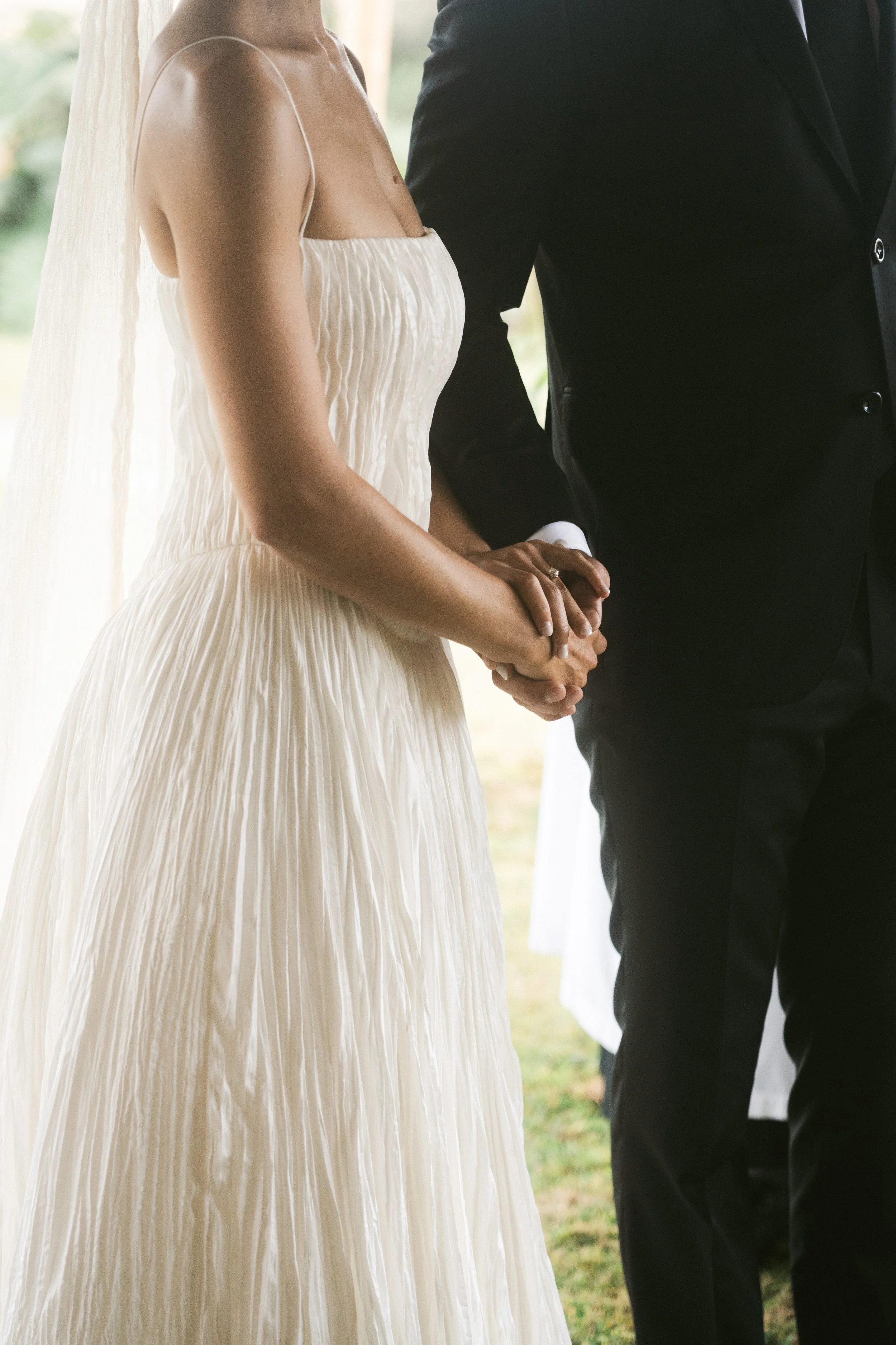 beautiful whimsical wedding photography in cornawll and devon