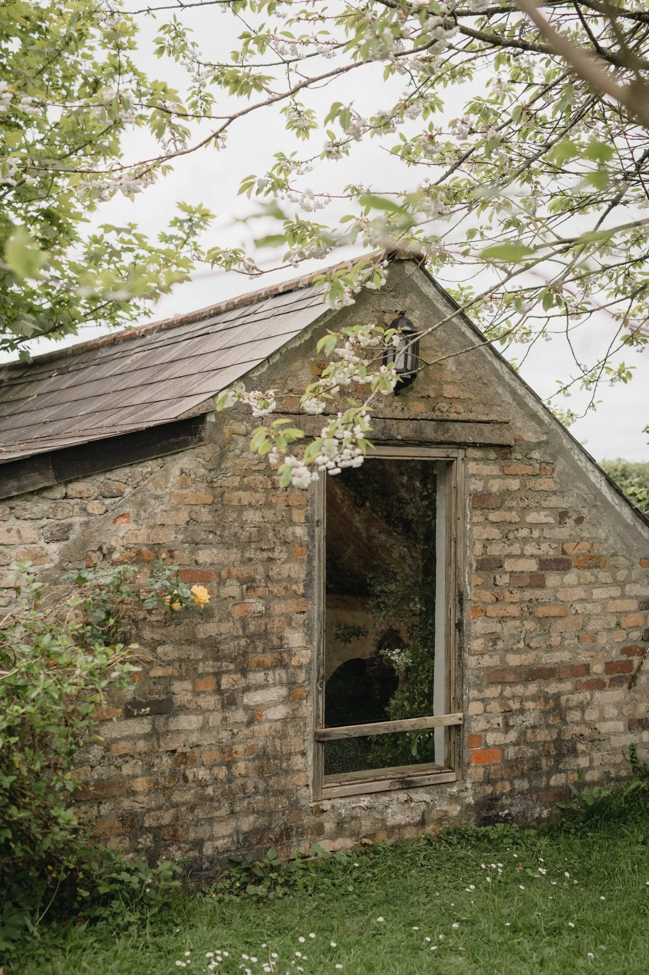 Lyra&Moth - Lauren & Oliver at the Cornish Place-98.jpg