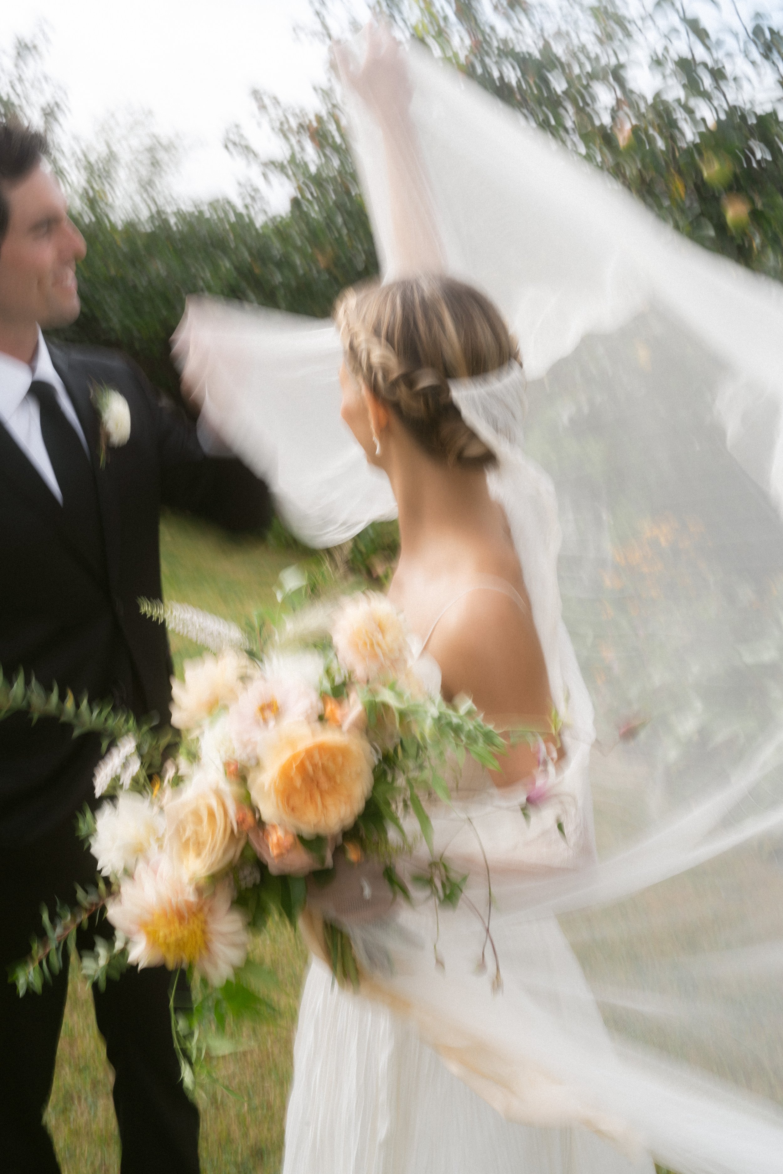 beautiful creative luxury wedding photography in the southwest