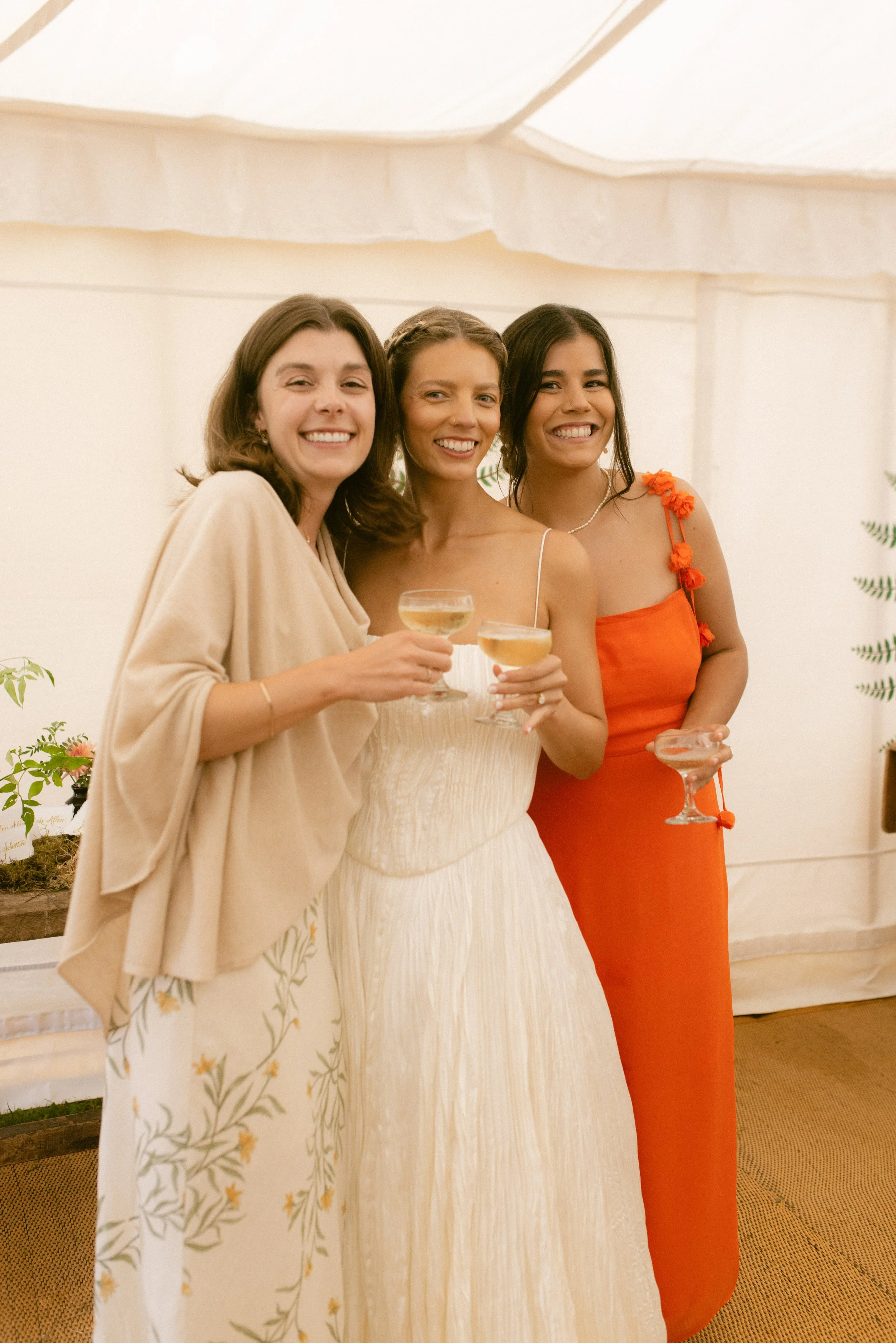 luxury relaxed wedding photography