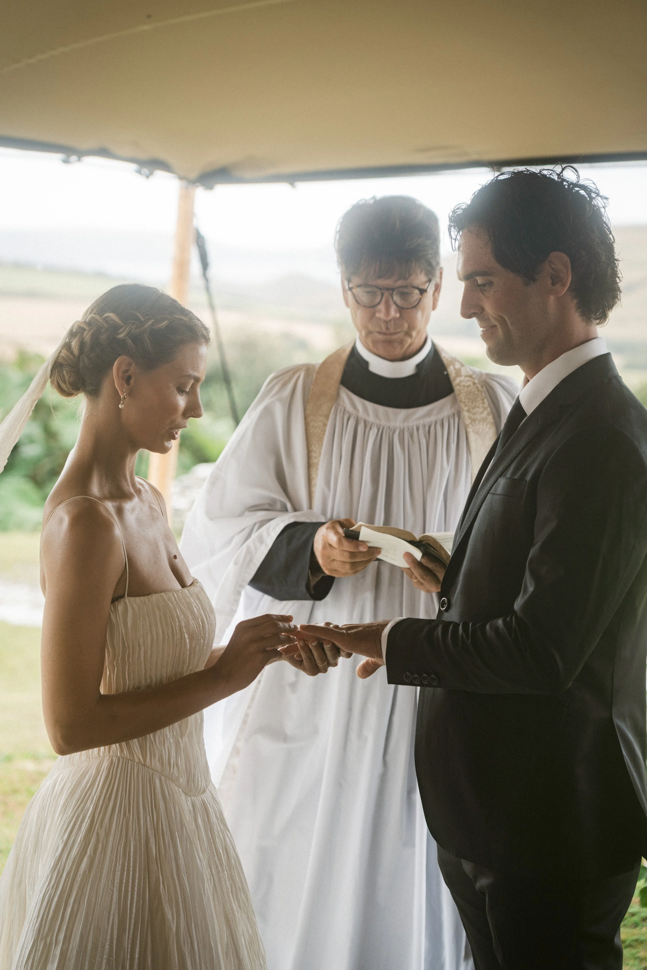 stylish luxury summer wedding in cornwall on a rainy day