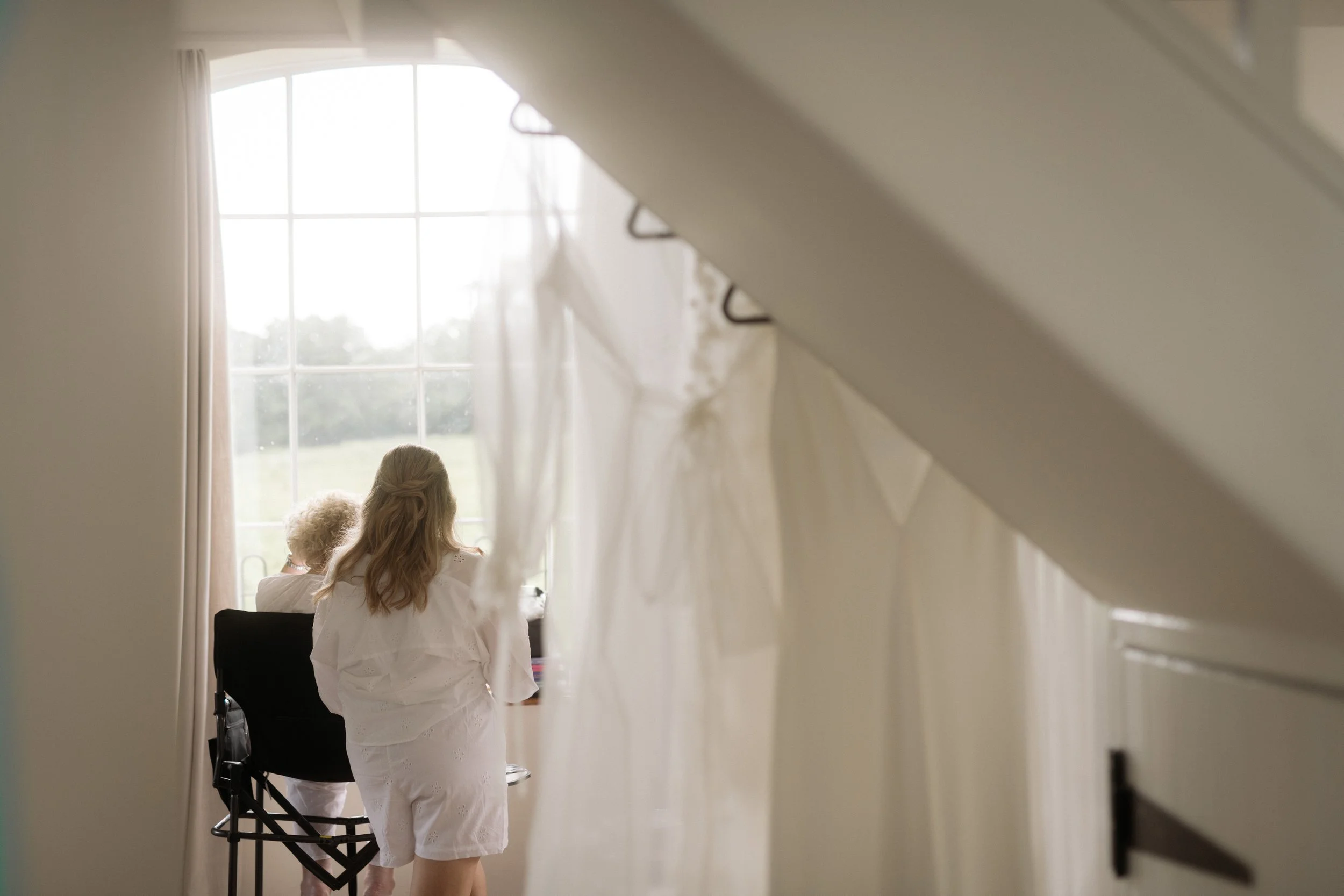 stylish nostalgic editorial documentary wedding photographer southwest cornwall devon dorset