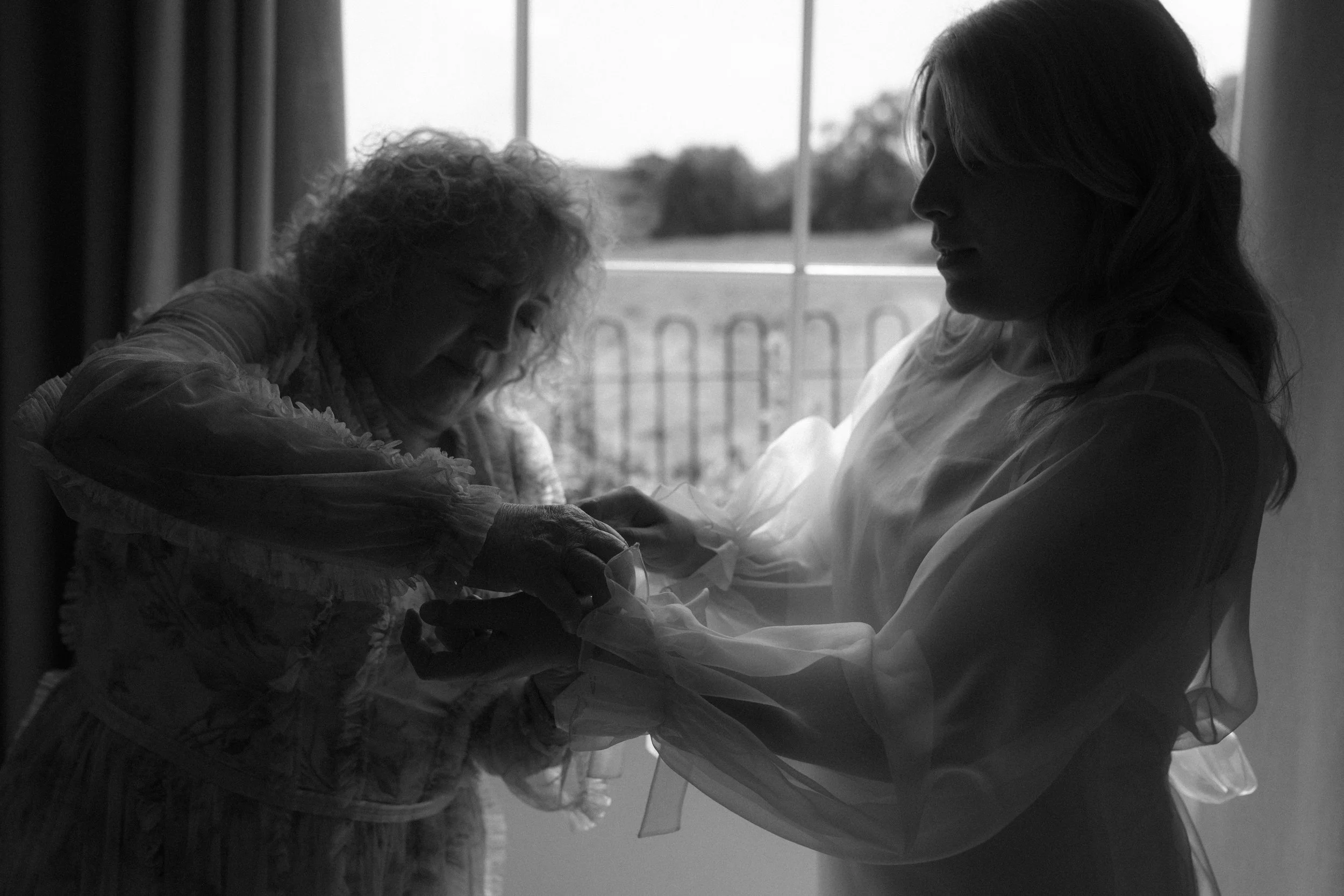 stylish nostalgic editorial documentary wedding photographer southwest cornwall devon dorset