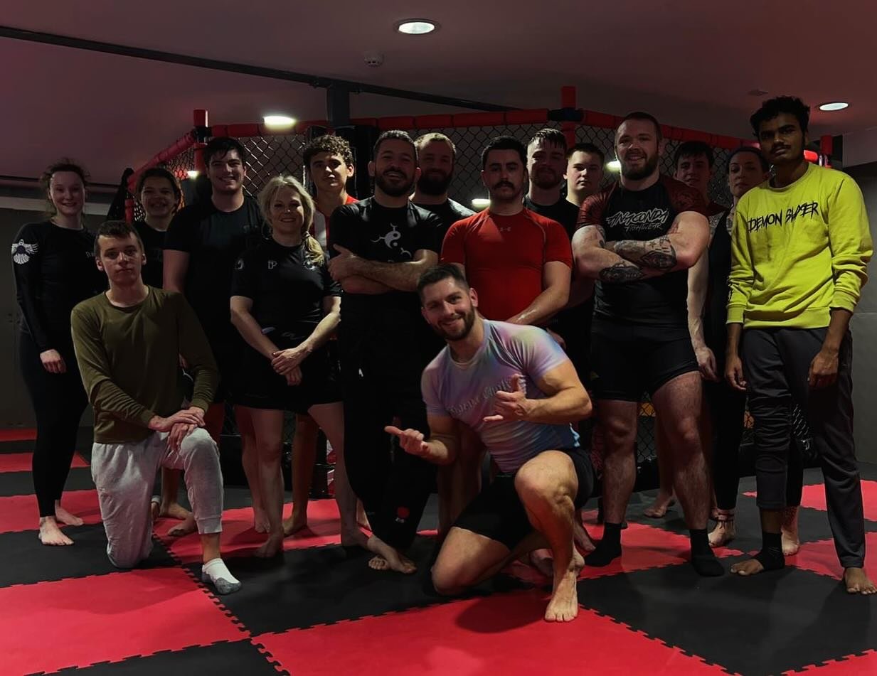 A great weekend of Nogi and MMA in York. Nice seeing what a great community and team Dustin has created at @dna.mma with an amazing gym too! @dnagymyork 

Thanks for having us and we look forward to going back and having you visit us here in Chiswick