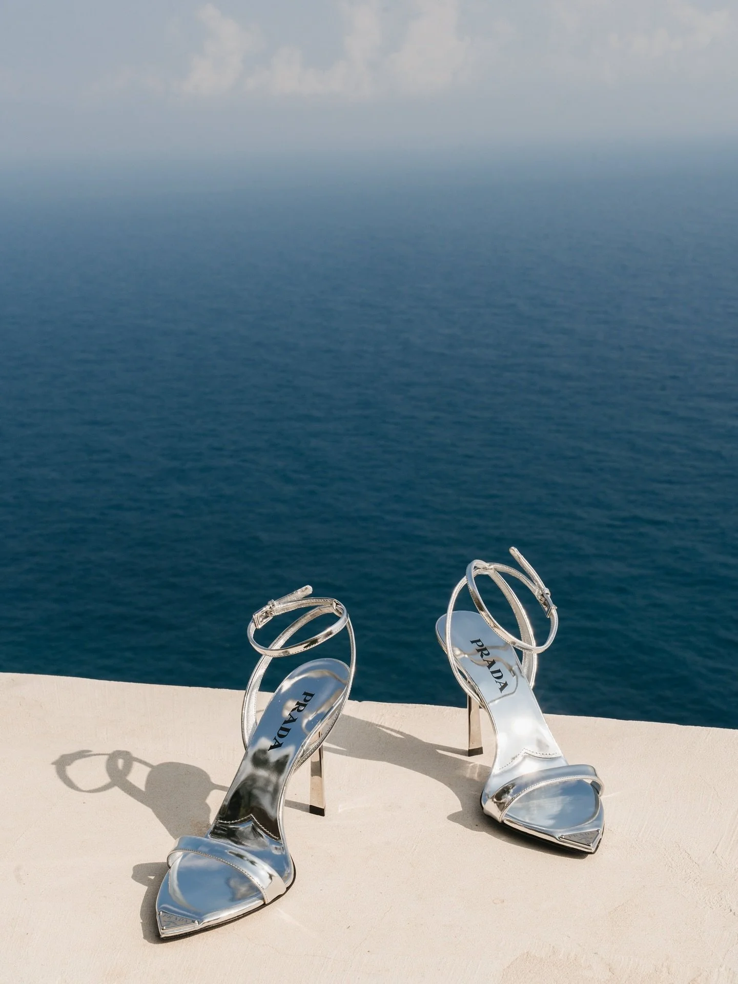 Photographer @erikxwinter 
Location @furoregrandhotel 
Bride @taracarroll01 
Hair @bridal_makeupandhair_valeriad 
Make up @jessica.hall_makeupandhair 

#amalfi #amalfiwedding #italywedding #modernbride #furore #furoregrandhotel