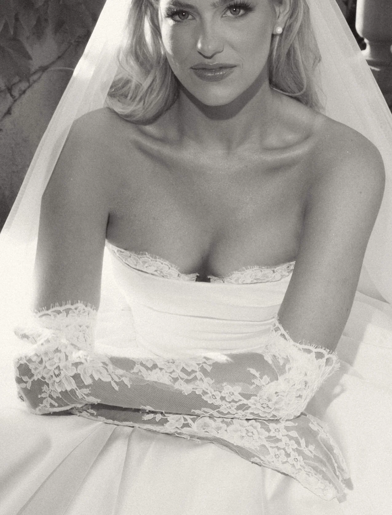 photography: @erikxwinter 
planner &amp; design: @marilenazambelli_wedding 
dress: @bertabridal 
flowers: @monfleur.it 
location: @tenuta_corbinaia 
audio &amp; lights: @linar_eventi 
hair &amp; make up: @francescaferraiolobeauty 
catering: @ristoran