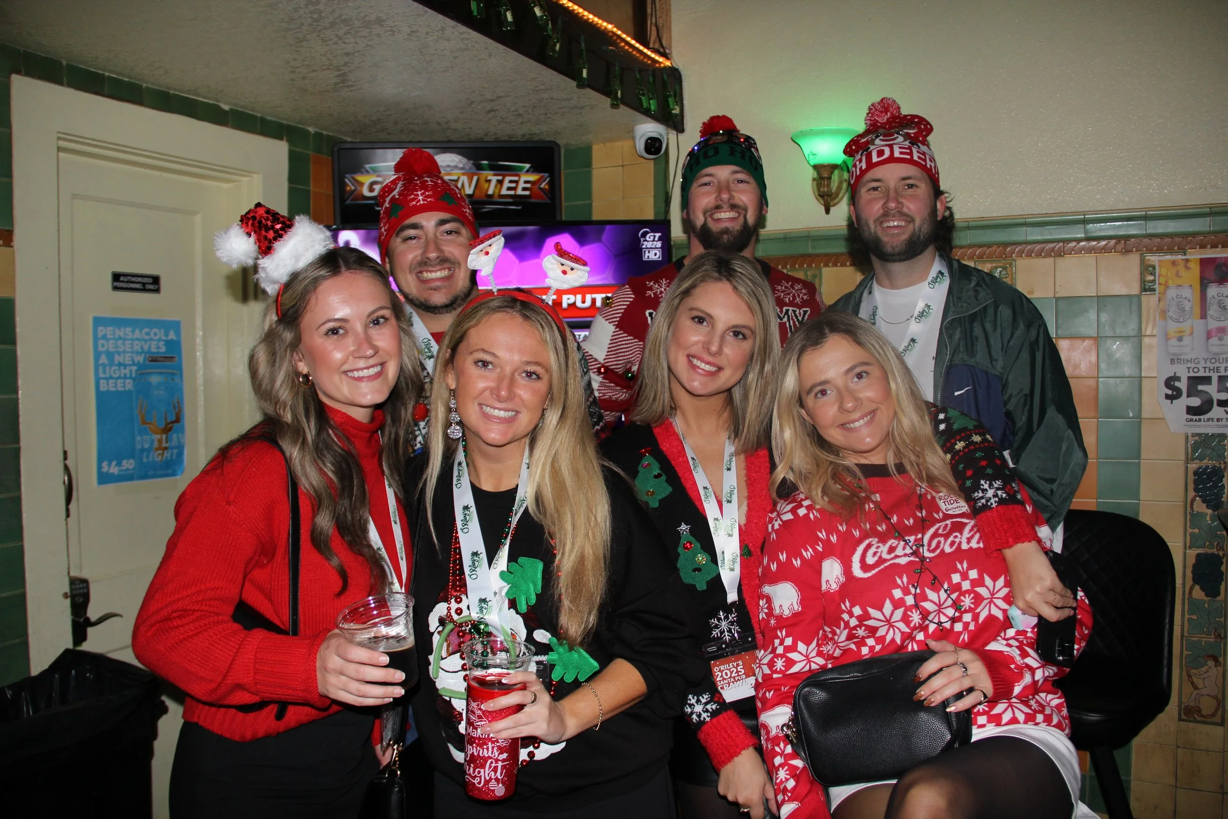 Santa Pub Crawl photo 4