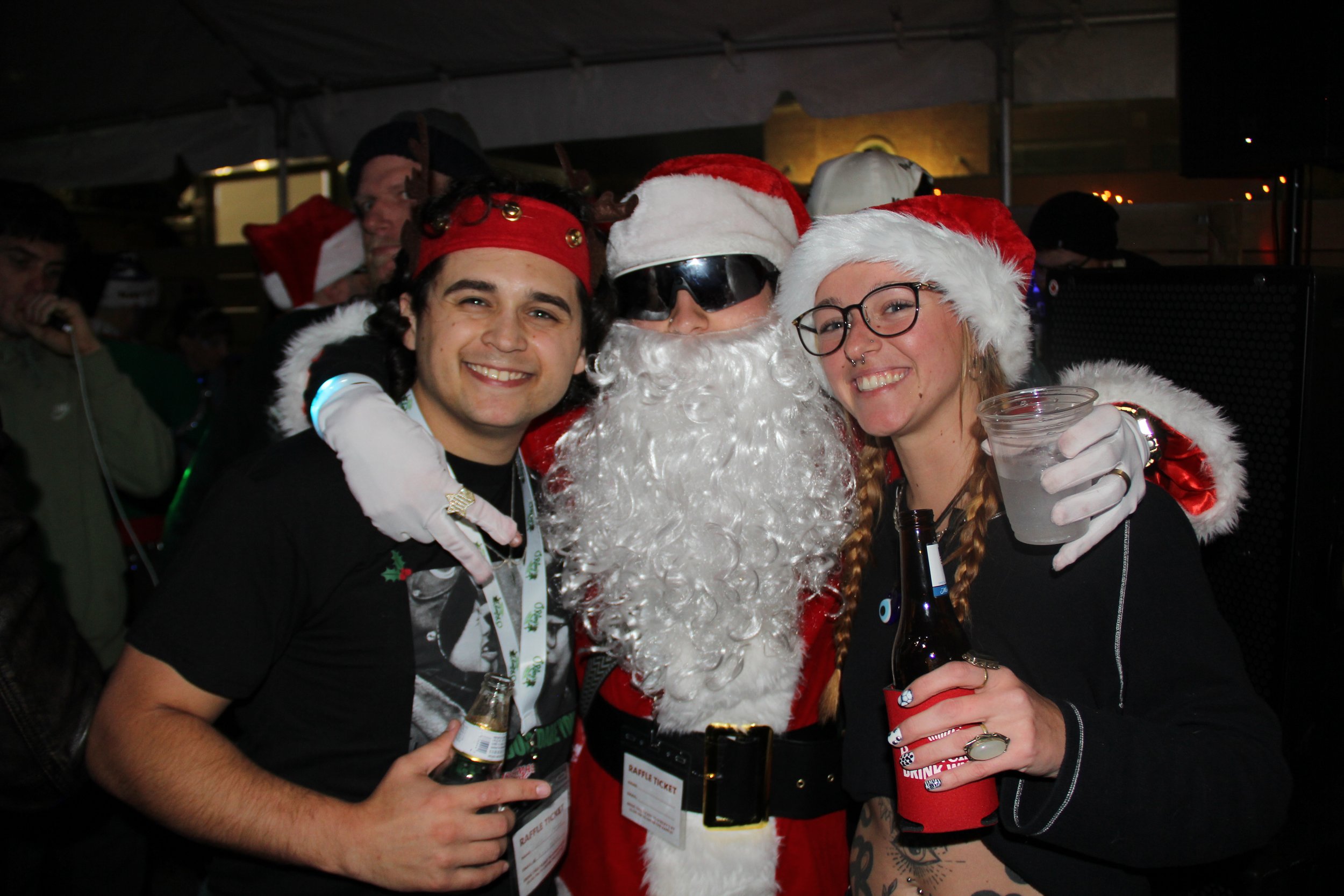 Santa Pub Crawl photo 3