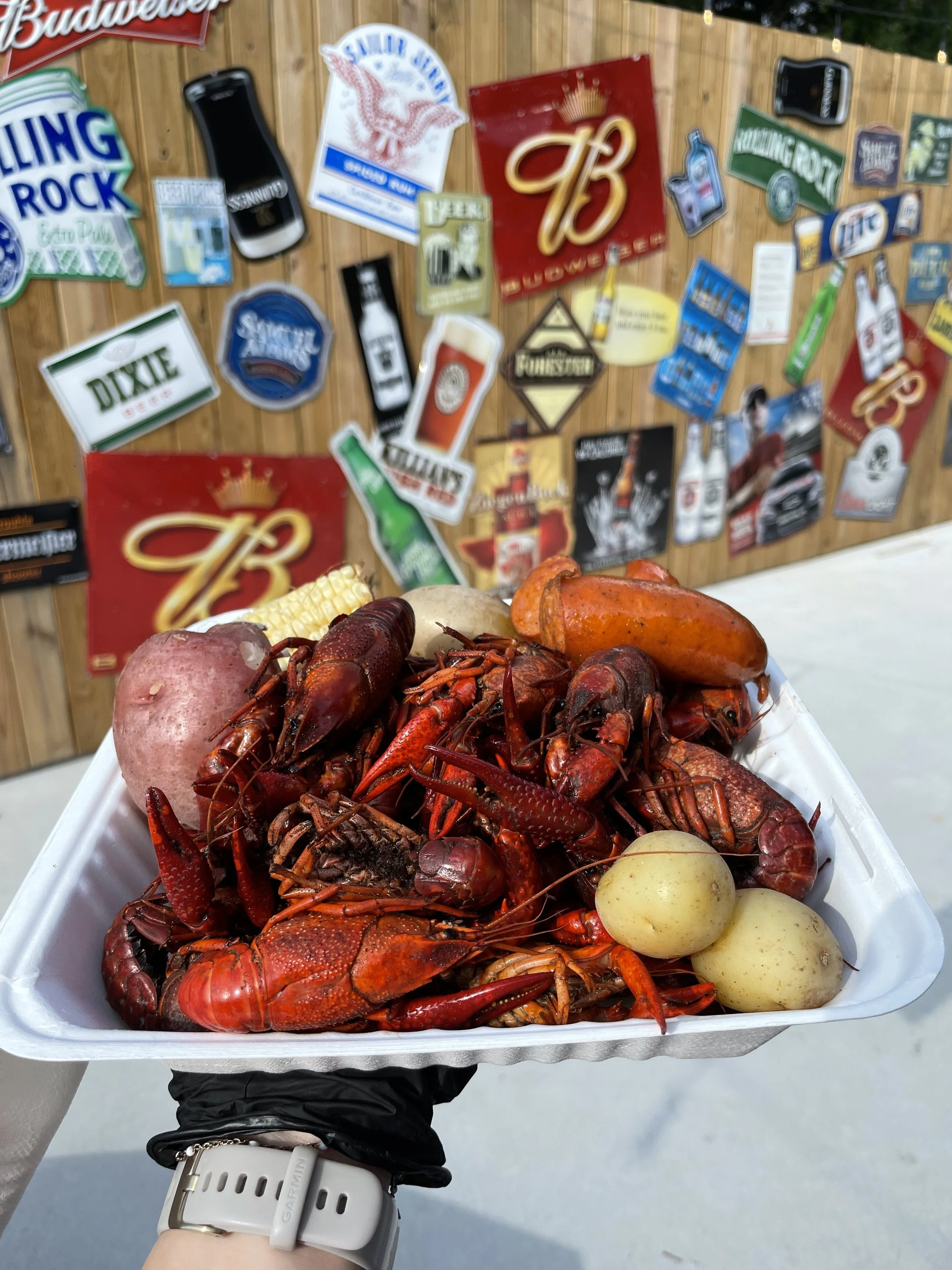 Crawfish boil at Mugs and Jugs