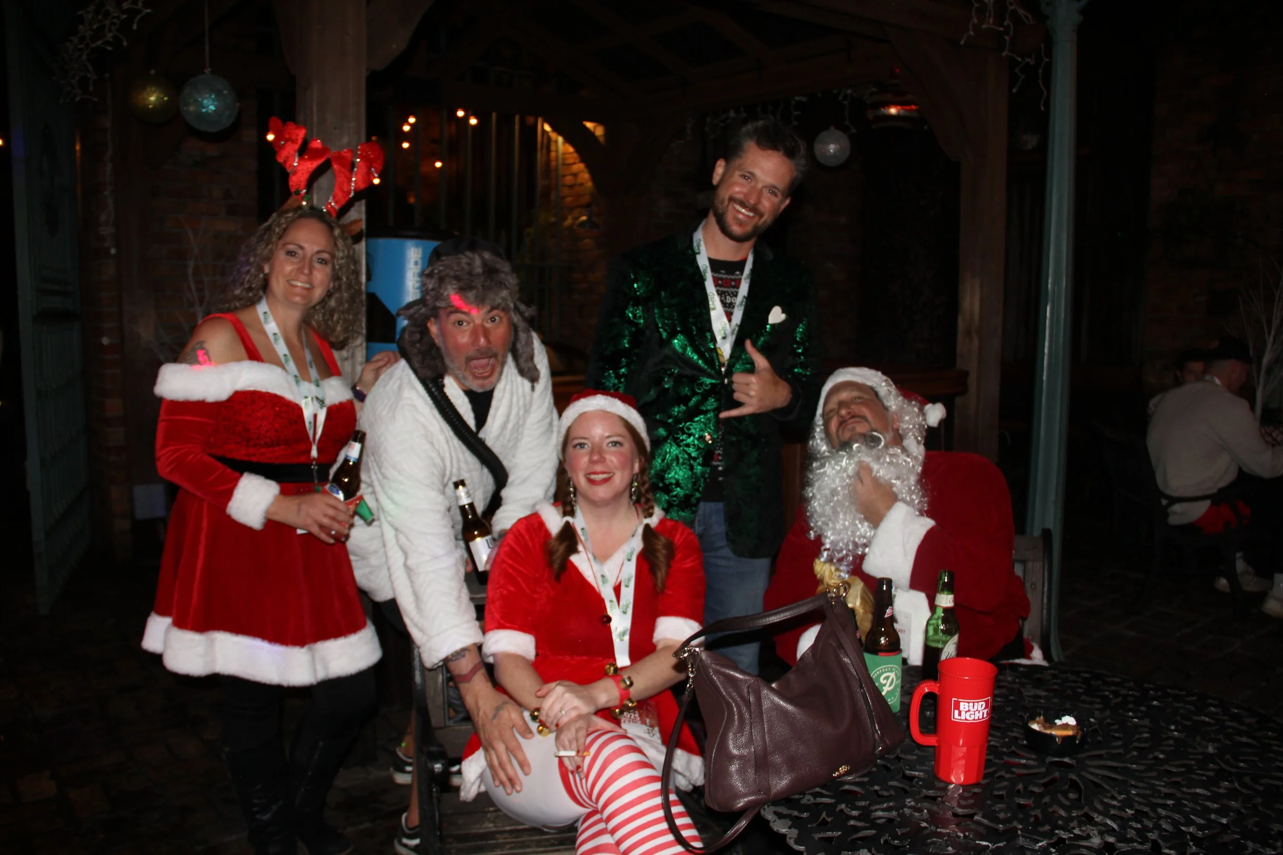 Santa Pub Crawl photo 1