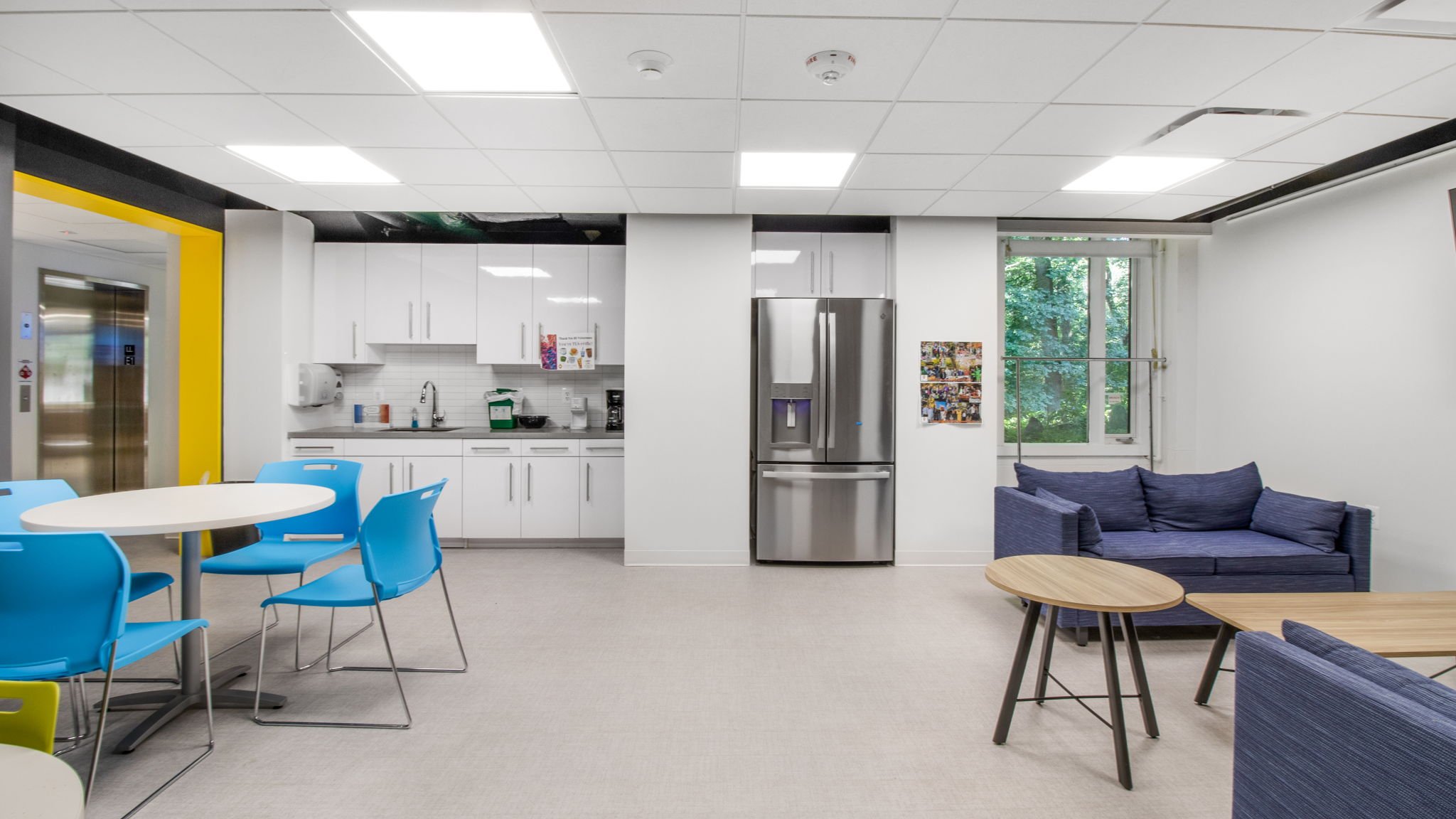 Kitchenette (in lower level)