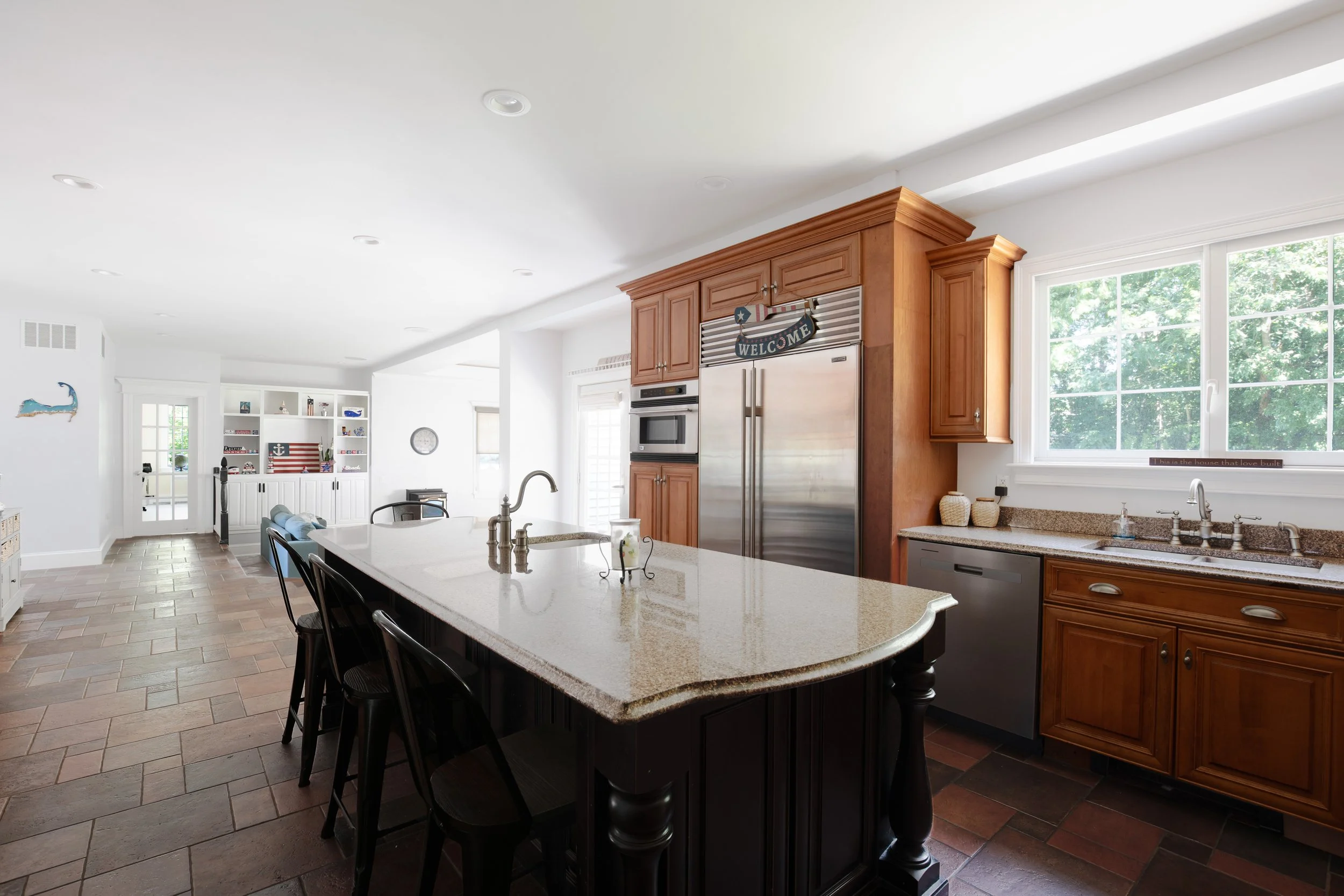 6_Louis_11_Kitchen_2_07162025.jpg