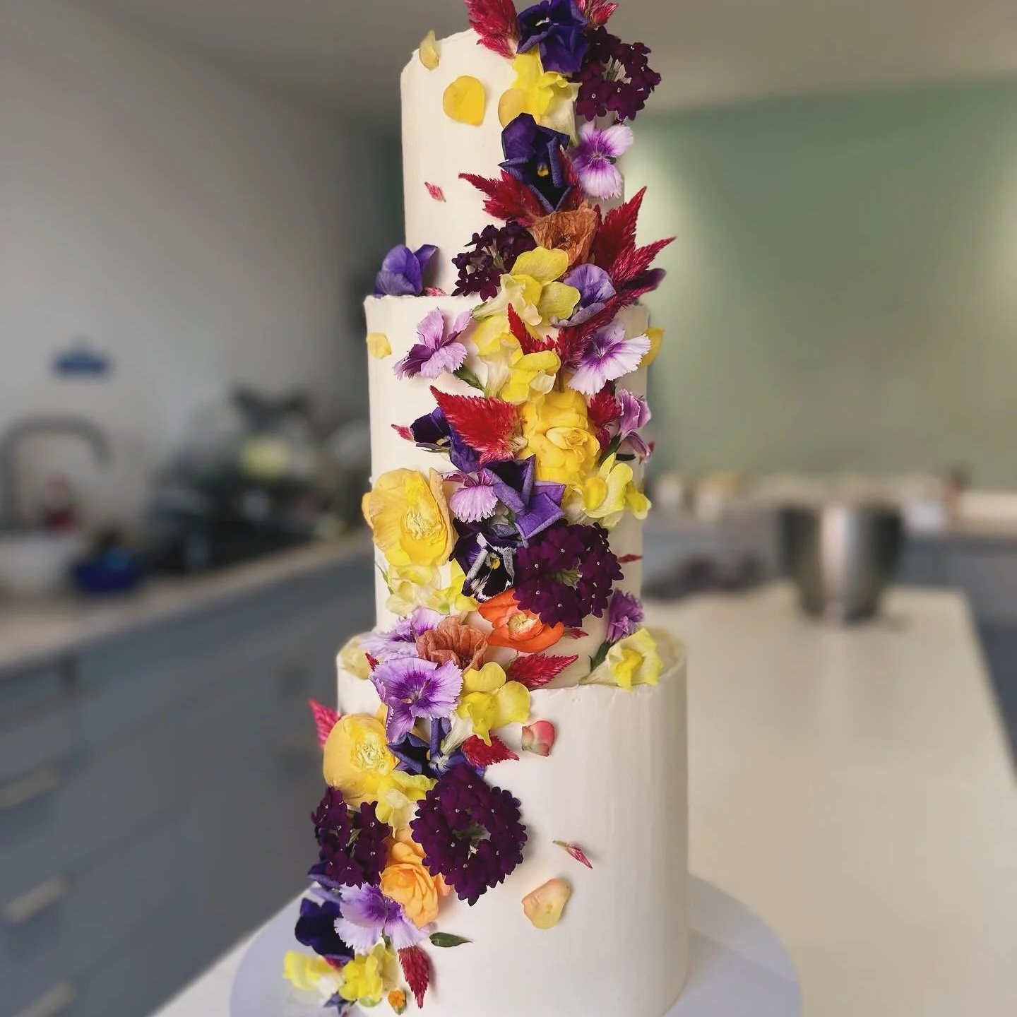 edible-floral-wedding-cake