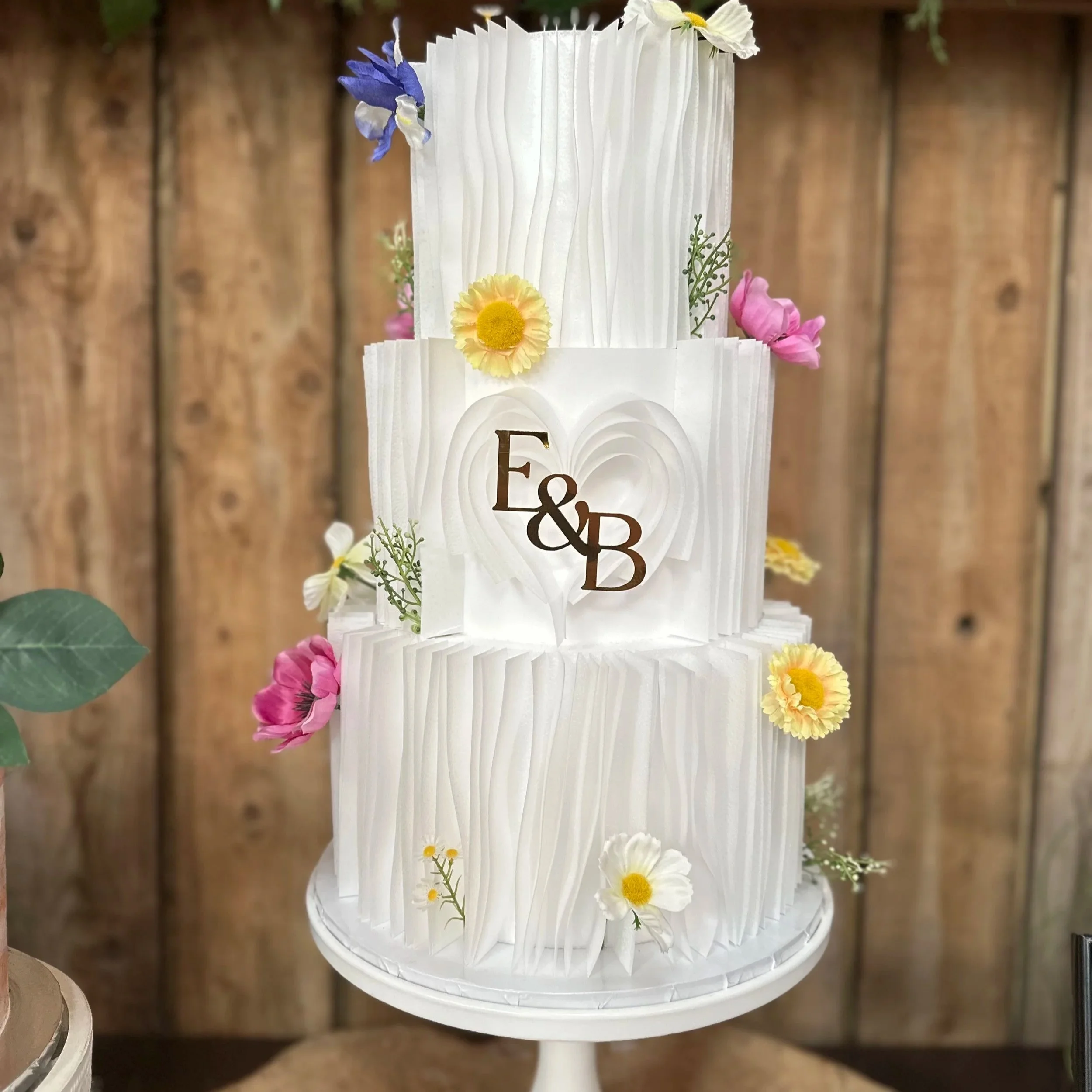 textured-white-wedding-cake-floral-cheshire