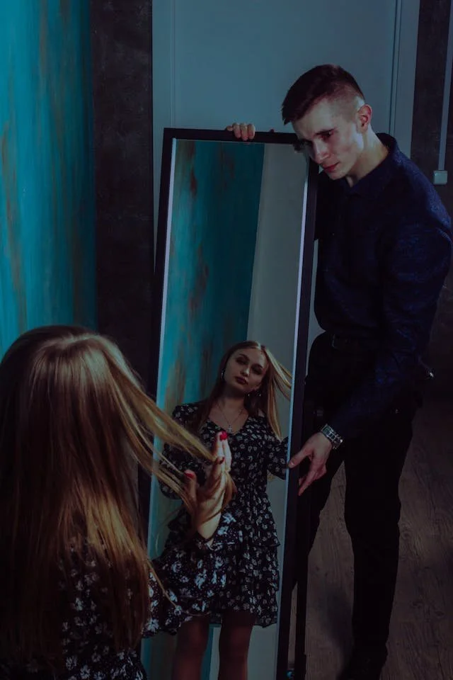 Understanding the Dynamic Between Codependents and Narcissists