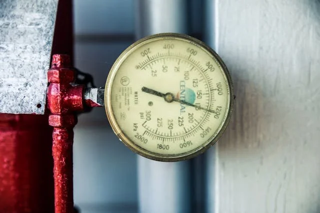 A Close-Up of a Water Gauge