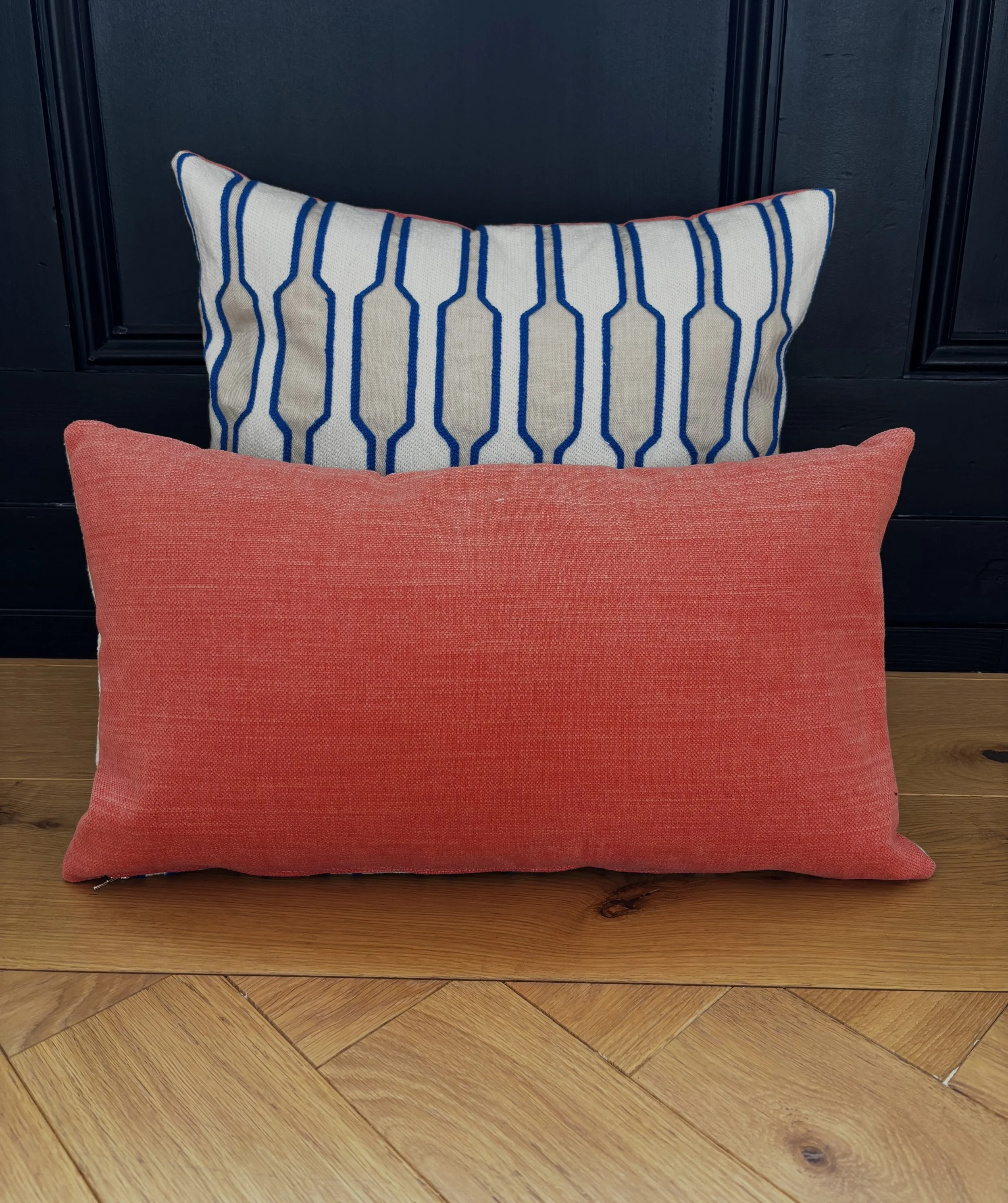Pillow Greece............................................... 30x50 cm €110 / 50x50 cm €210