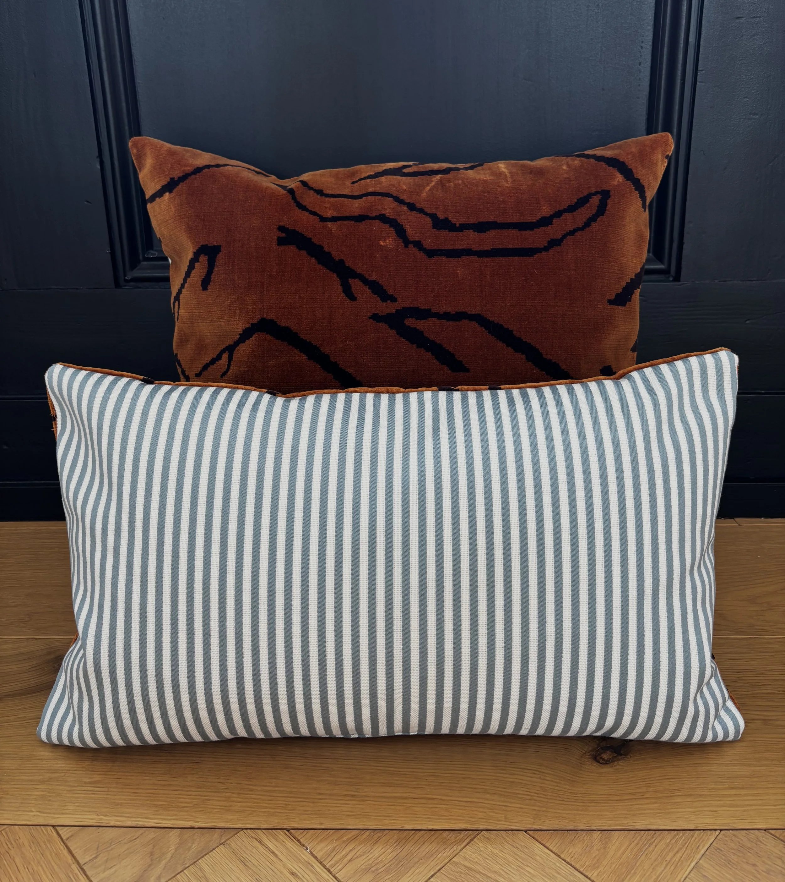 Pillow Maxi...................................................... 30x50 cm €105 / 50x50 cm €200