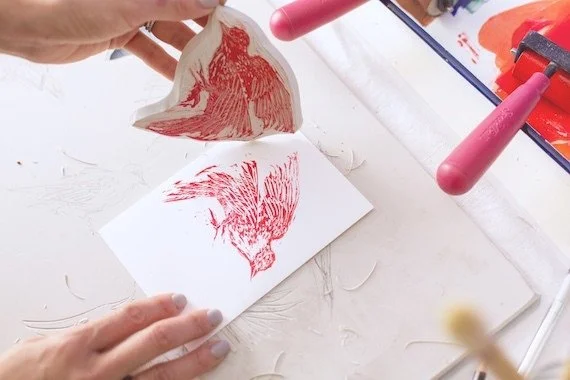 Hurry and register for this awesome class before there are no spots left! Coming up on August 13th, for one night only, Nellie Ross, an experienced block printer will host a comprehensive workshop from 6-8:30 PM at LAC.⁠
⁠
Are you a NOLS member? Ask 