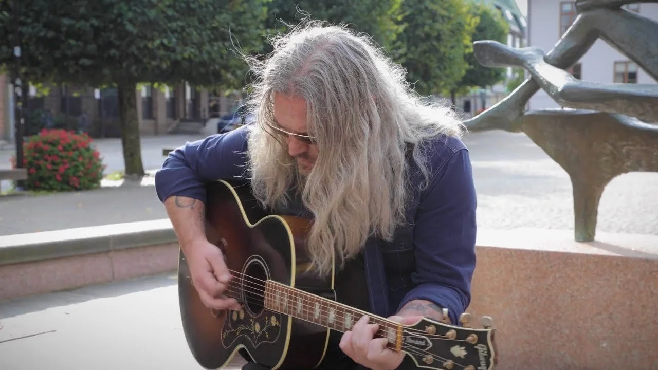 Rootsy Live