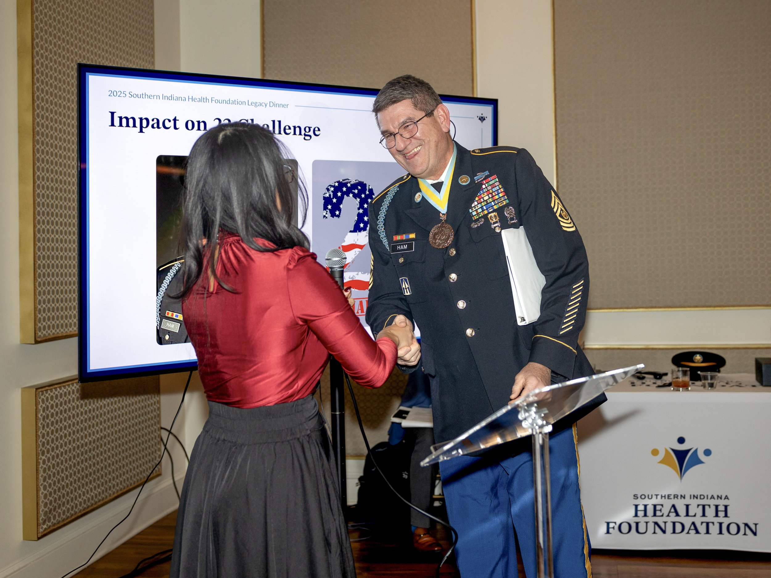 15-SIHF_Legacy_Dinner-22.jpg