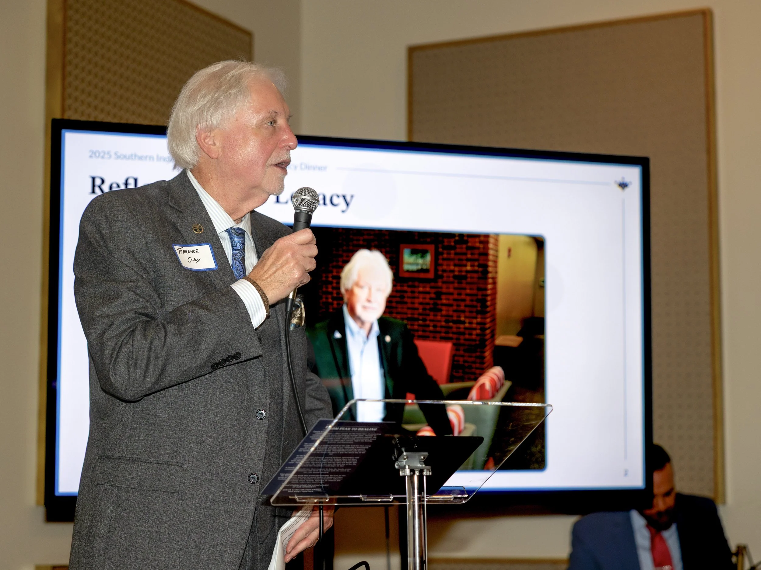 17-SIHF_Legacy_Dinner-20.jpg
