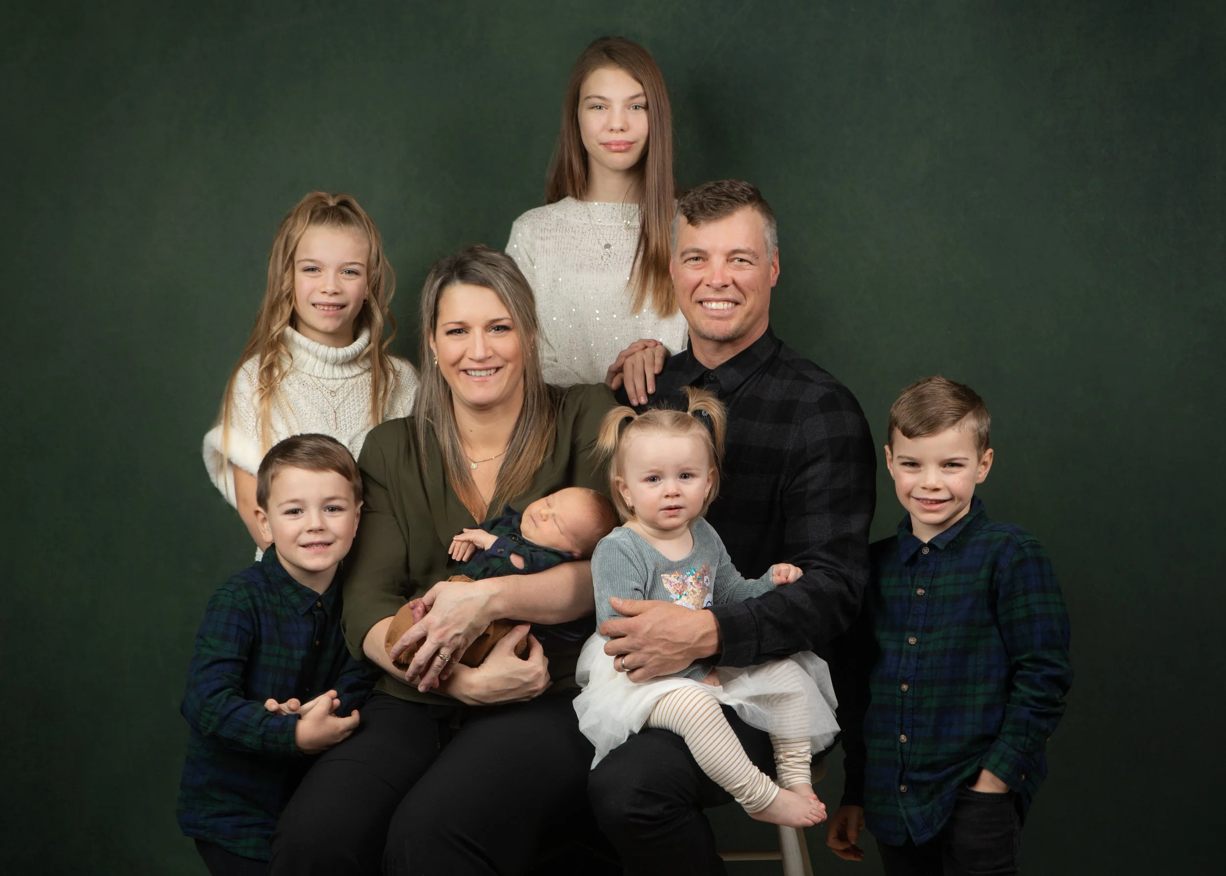 Brouillette Family 2022 - 5x7.jpg