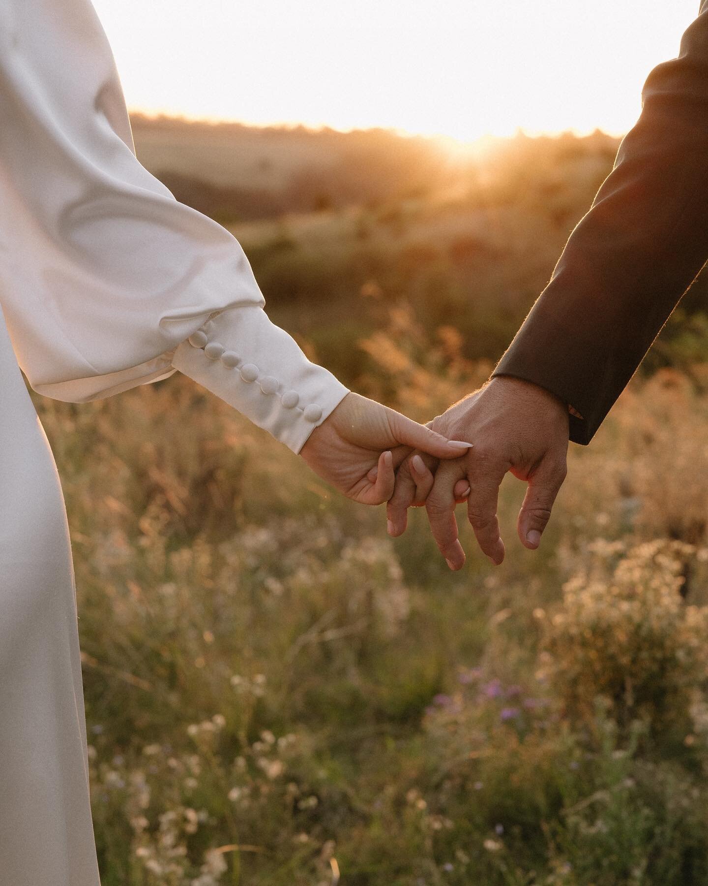 golden hour love with Josie &amp; Luke 💫