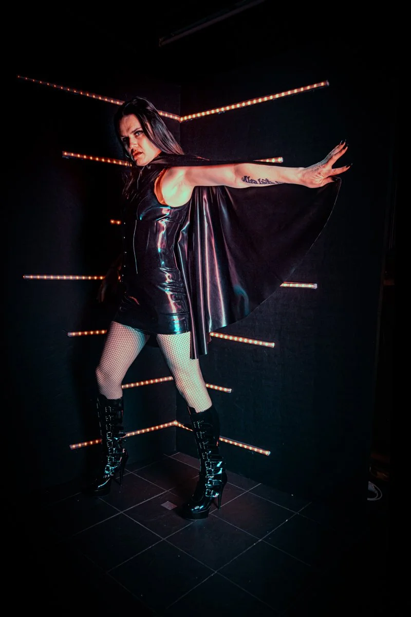 SLICK22_LateXXX_STUDIO-20220903_028_IMG_2345.jpg