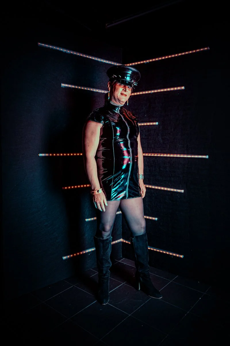 SLICK22_LateXXX_STUDIO-20220903_001_IMG_2216.jpg