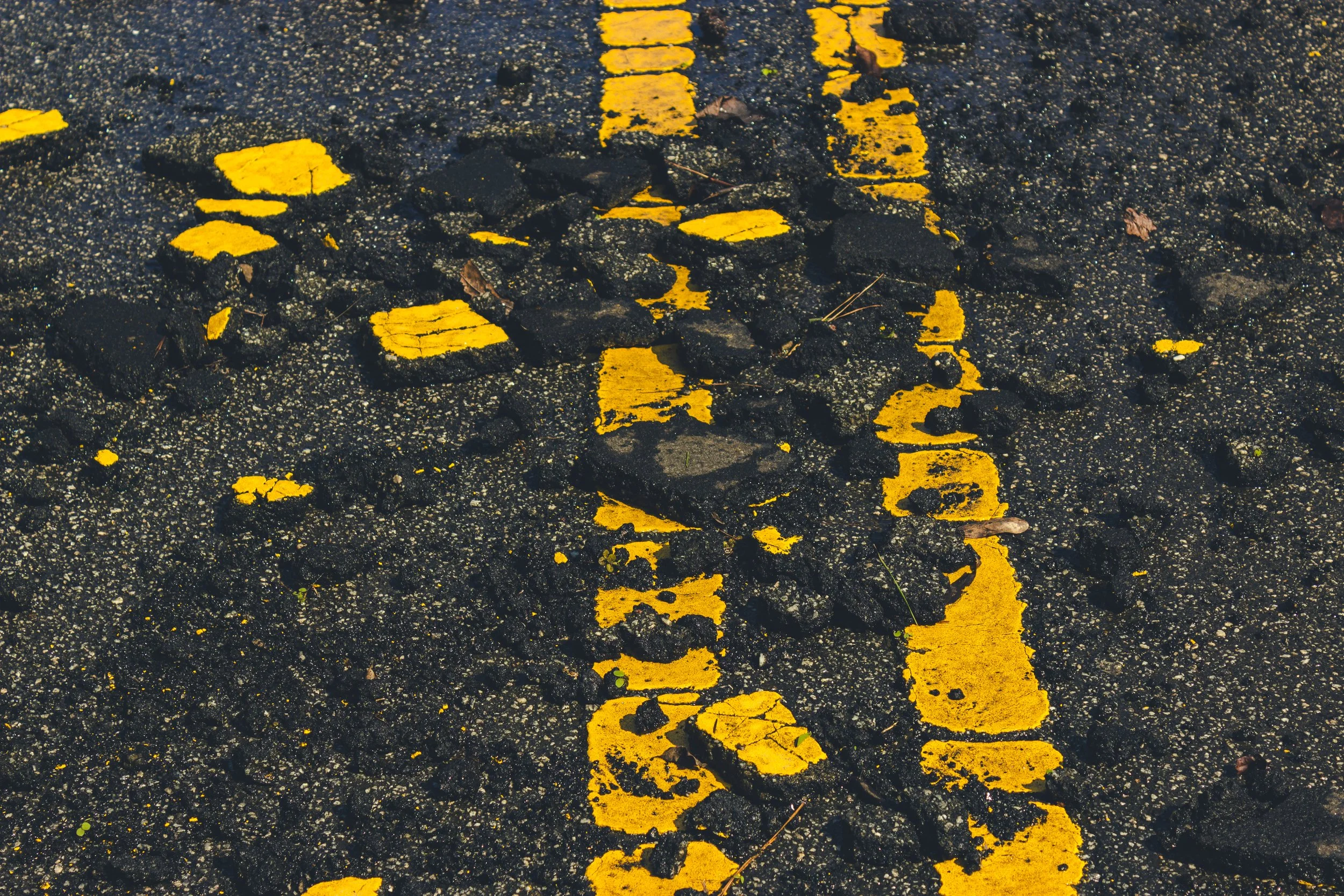 Bradley Boulevard road cracking