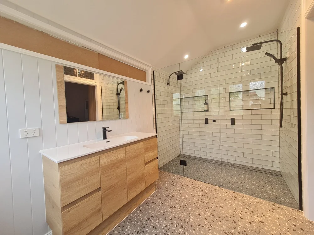 One Stop Bath & Tiles 07) 3190 0086