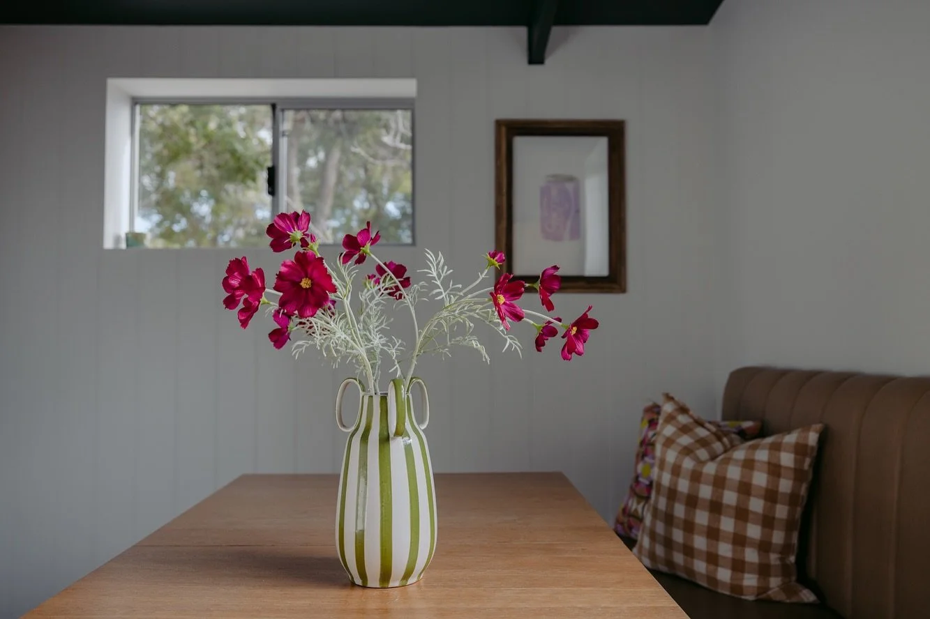 One of our favourite cabin spaces&hellip; the sunken dining room and main bedroom.

Would you believe it if we told you that this area was once a carport? The original A-frame was built in 1983 and this add-on out the back was established at some sta