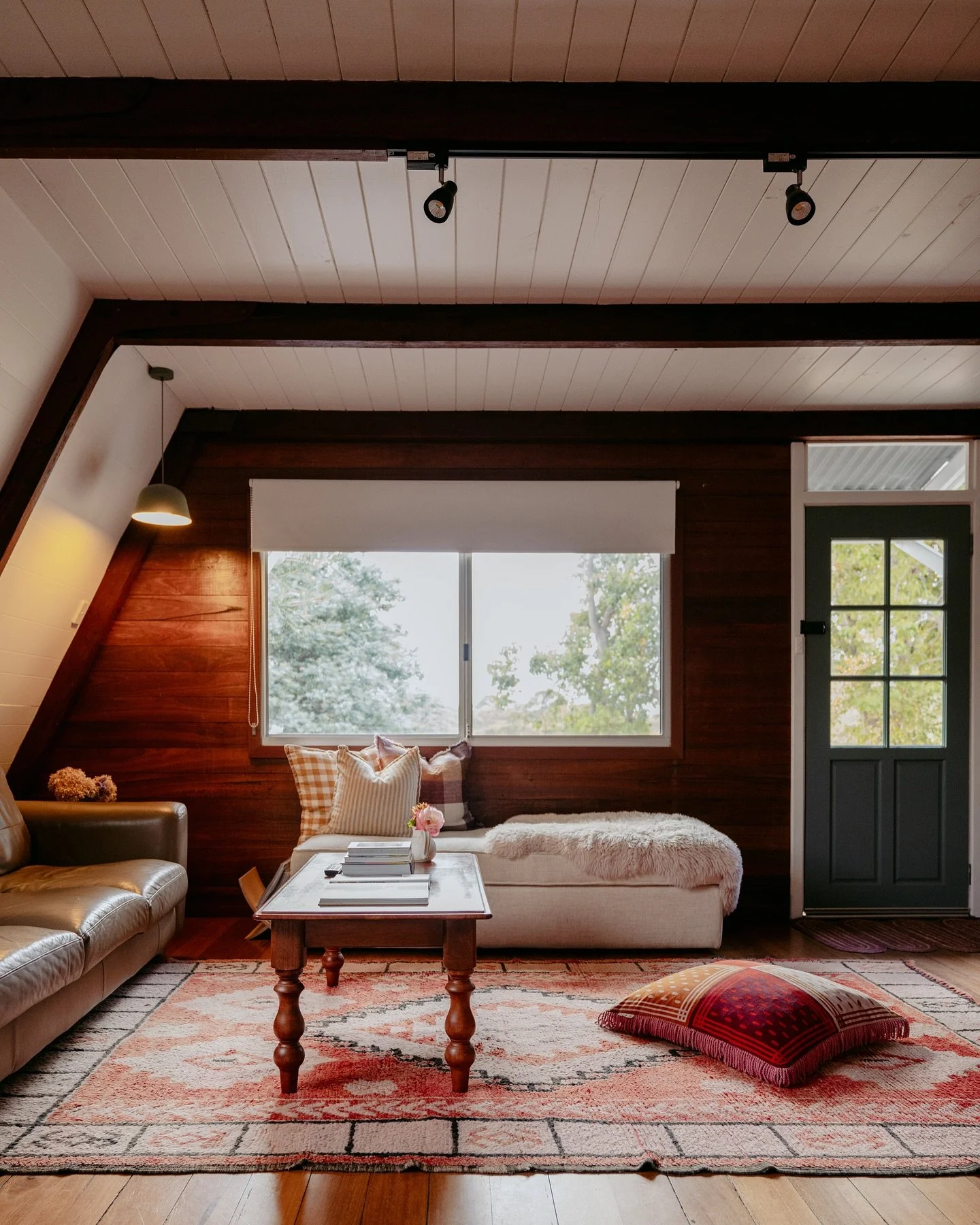 My favourite view from the cabin 🍃

Perched on top of a granite rock we look out into the trees and enjoy the most gentle breeze that drifts from the inlet. The morning light in this space is always magic&hellip; perfect spot for a cuppa.

📷 @bianc