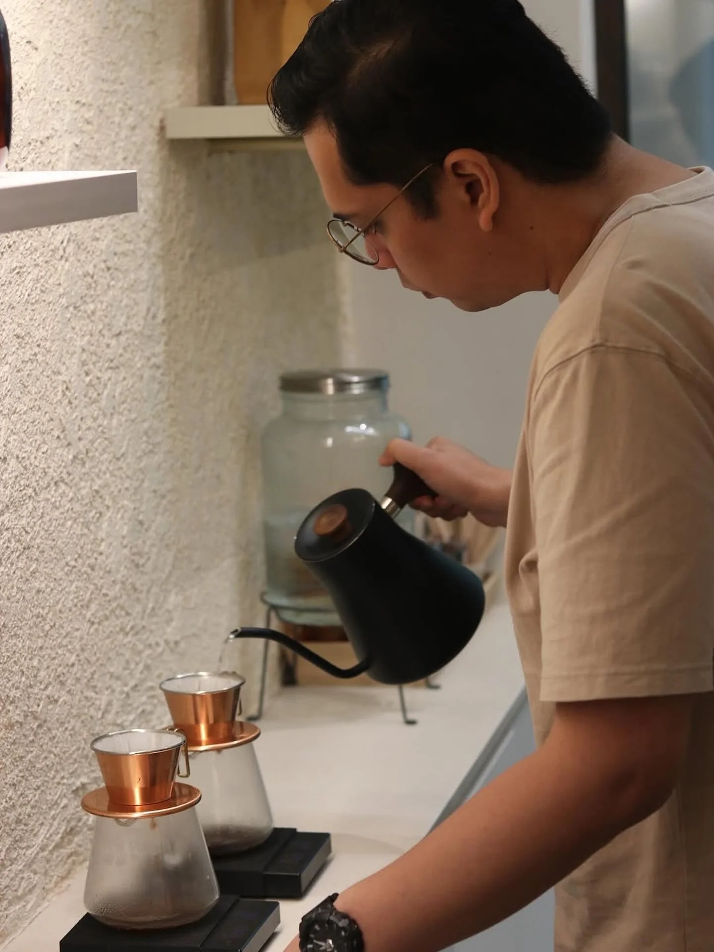 Precision in every pour.

Anagram Coffee brings care and focus to every cup, one brew at a time.

📍Anagram Coffee, #01-13A