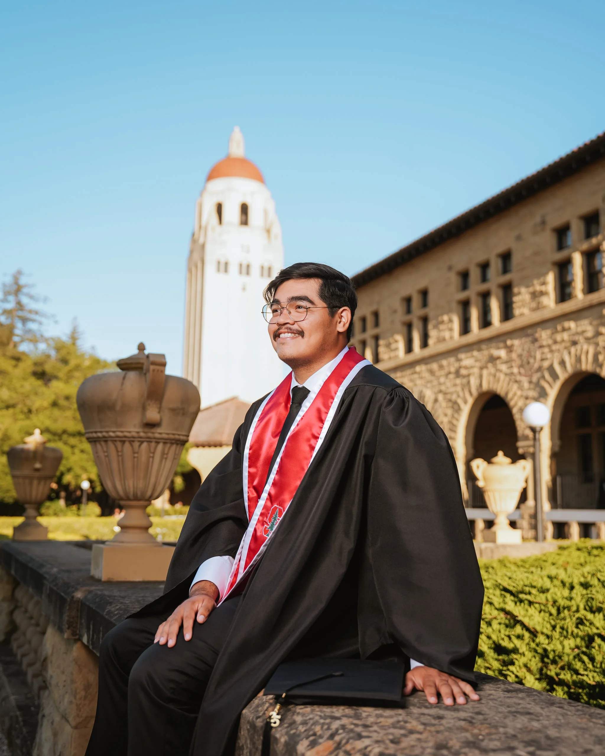 outdoor-stanford-grad-photoshoot.jpg
