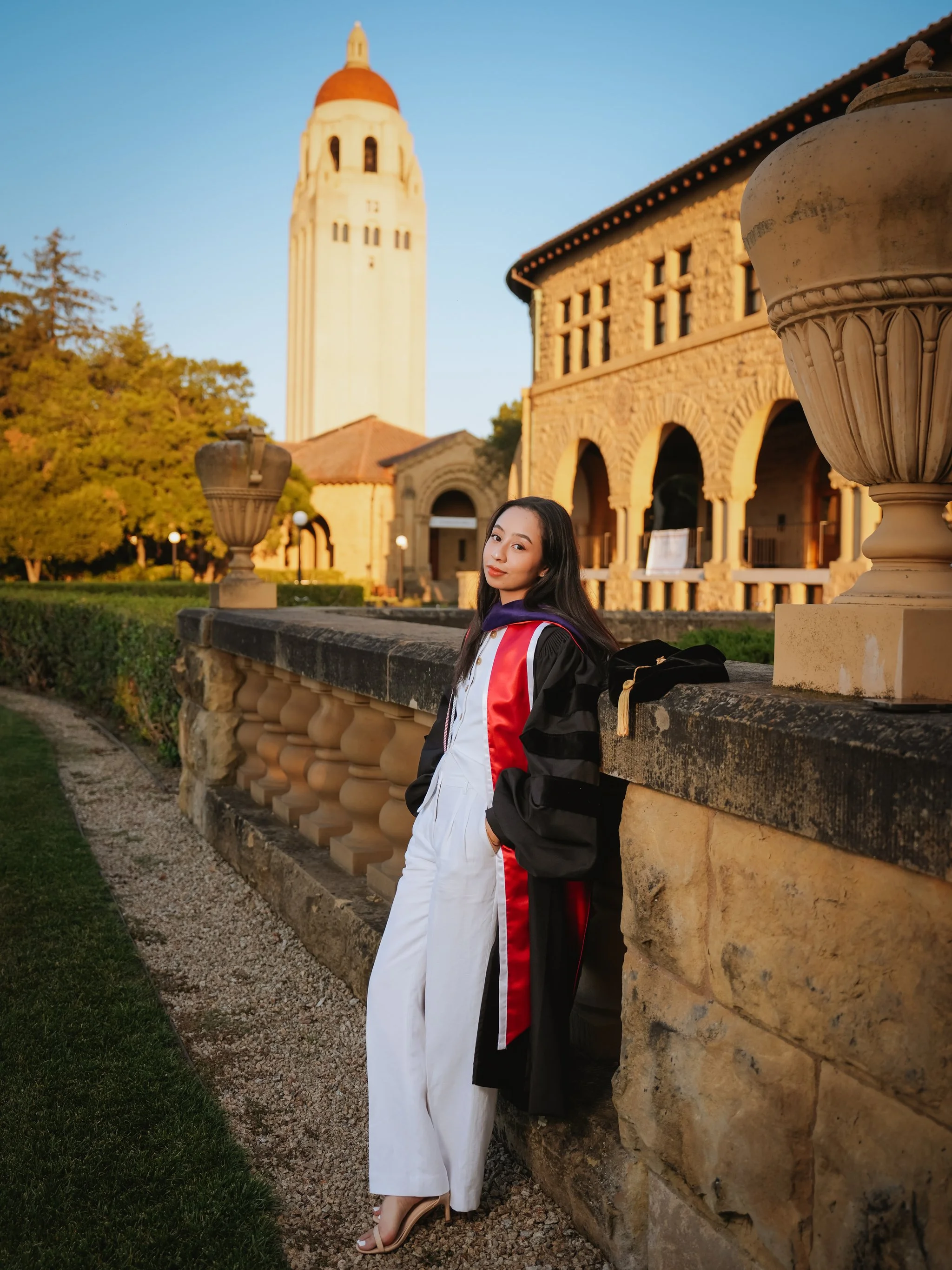 outdoor-graduation-pictures-stanford.jpg