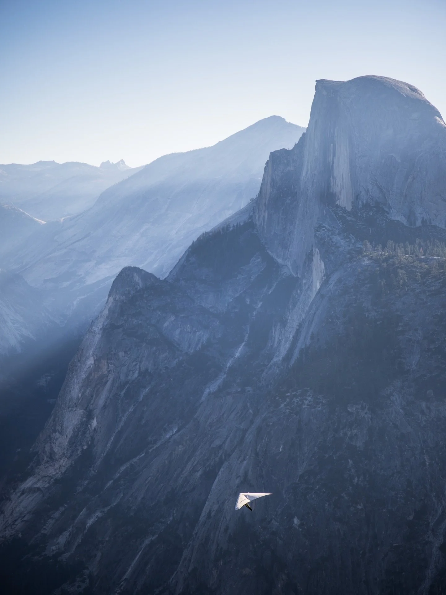 Taking flight over Yosemite Valley. Some oldies but goodies from an epic morning. Could not have asked for better conditions this day.

Prints of these photos are available on my website.

#Yosemite #YosemiteNationalPark #HangGliding #HalfDome