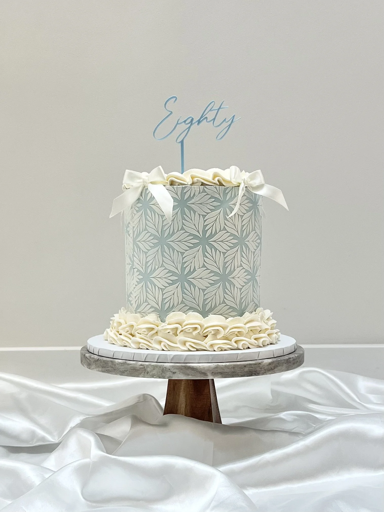 vintage birthday cake altrincham. cakes altrincham. lambeth cakes manchester