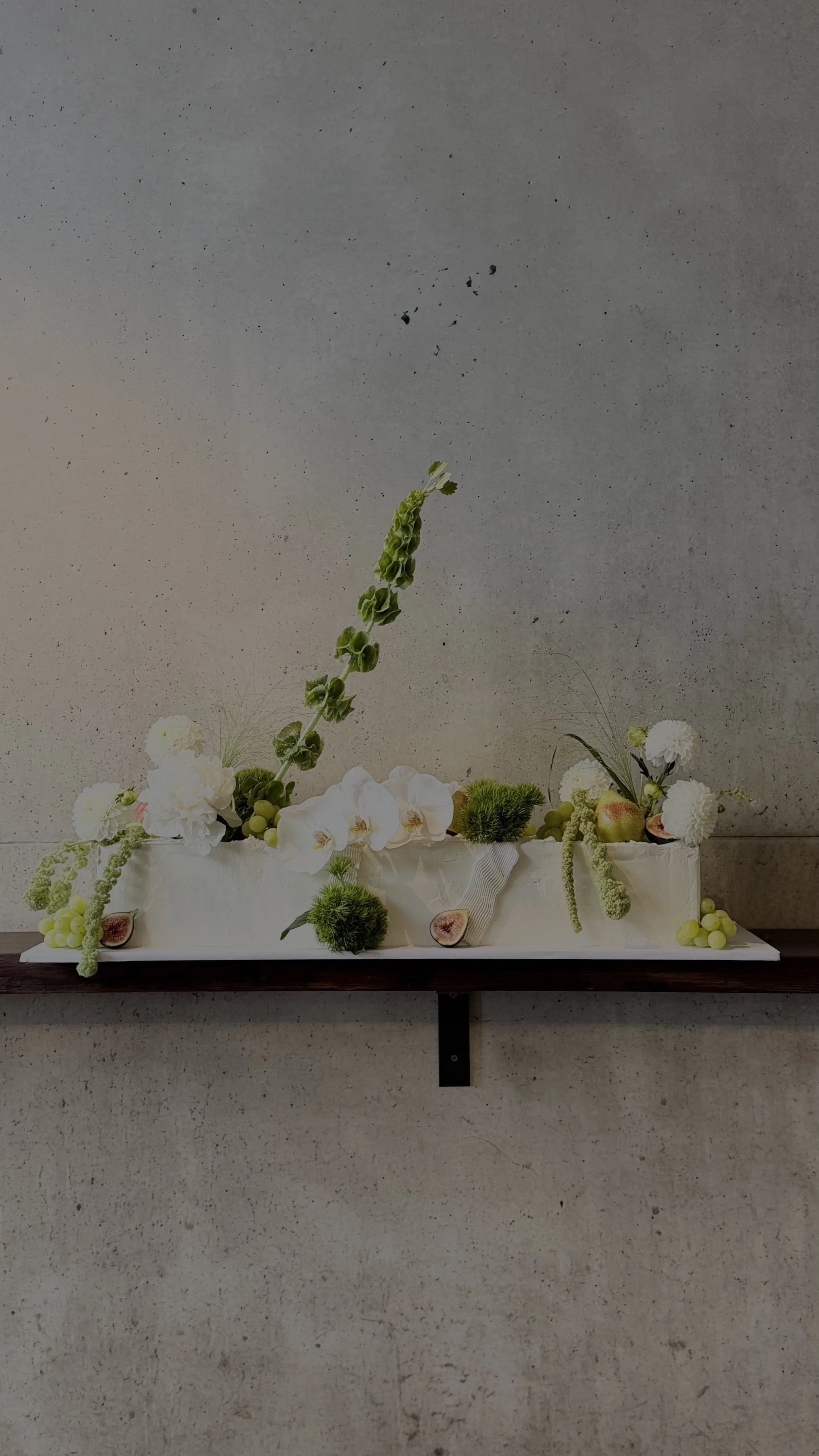 Modern Long wedding cake for modern couples in Manchester and Cheshire