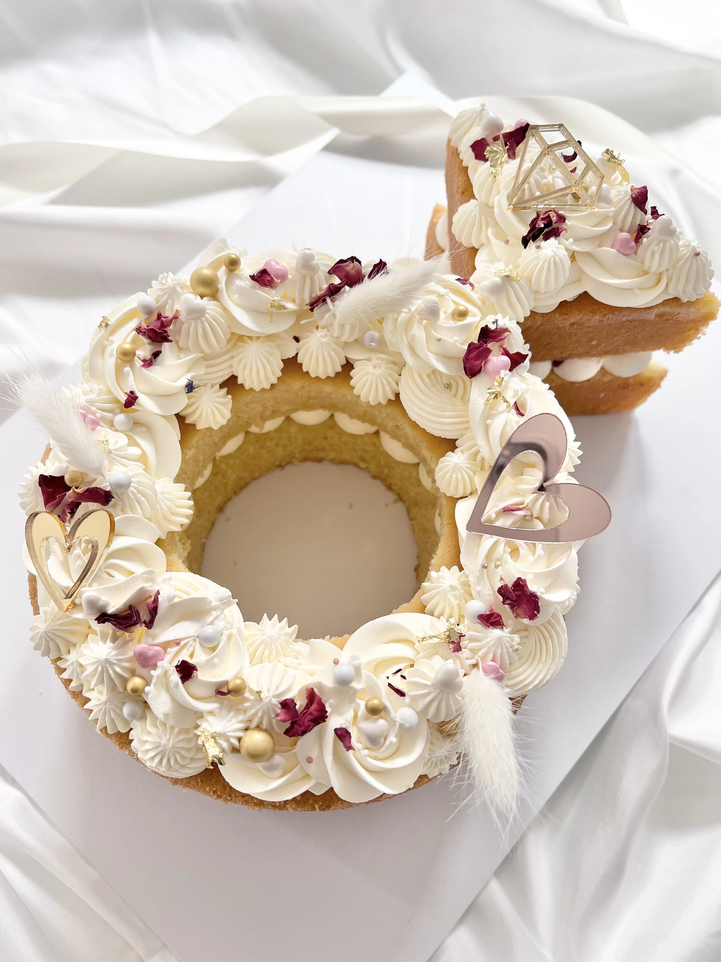 engagement ring cake. engagement cake. hen party cake. ring cake altrincham. celebration cakes altrincham. celebration cakes manchester