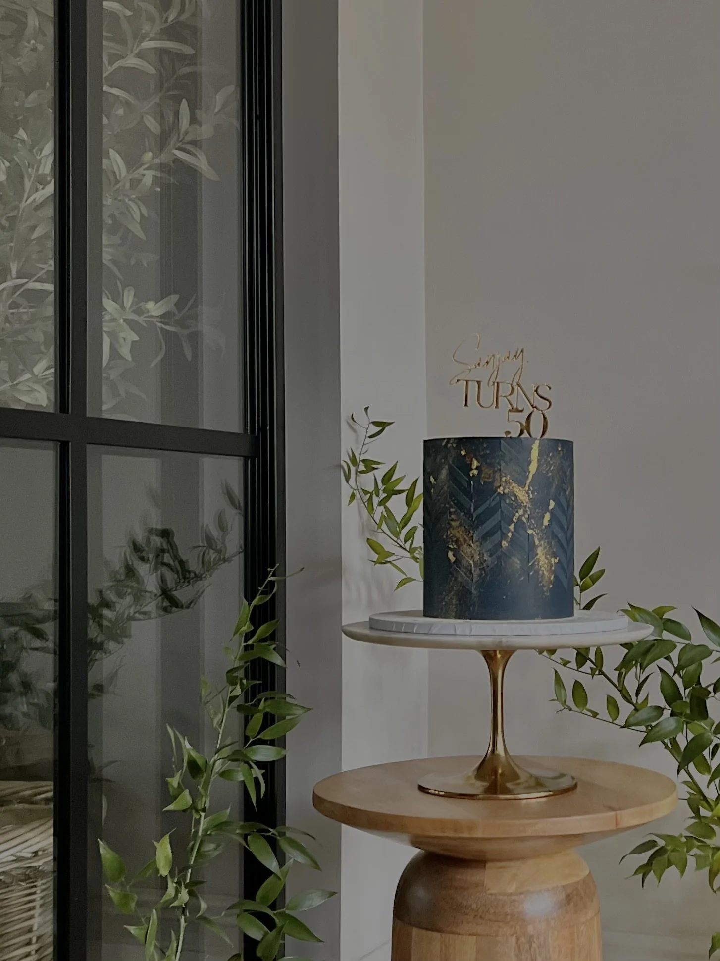 Dark blue birthday cake for man. 50th birthday cake in altrincham. luxury cakes in manchester 