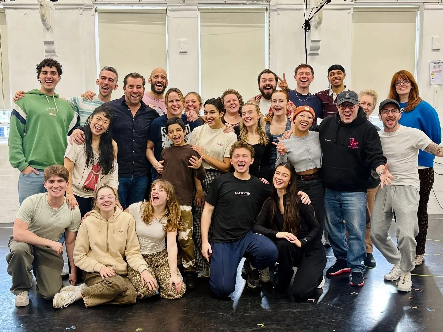 London, that&rsquo;s a wrap!⏳⚡️👠💕👟

Huge cheers to this incredible cast as we head to Manchester and settle into our new HOME at @homemcr.

Can&rsquo;t wait for the world to enjoy @freakyfridayuk in all its glory! 

Absolutely everyone involved ha