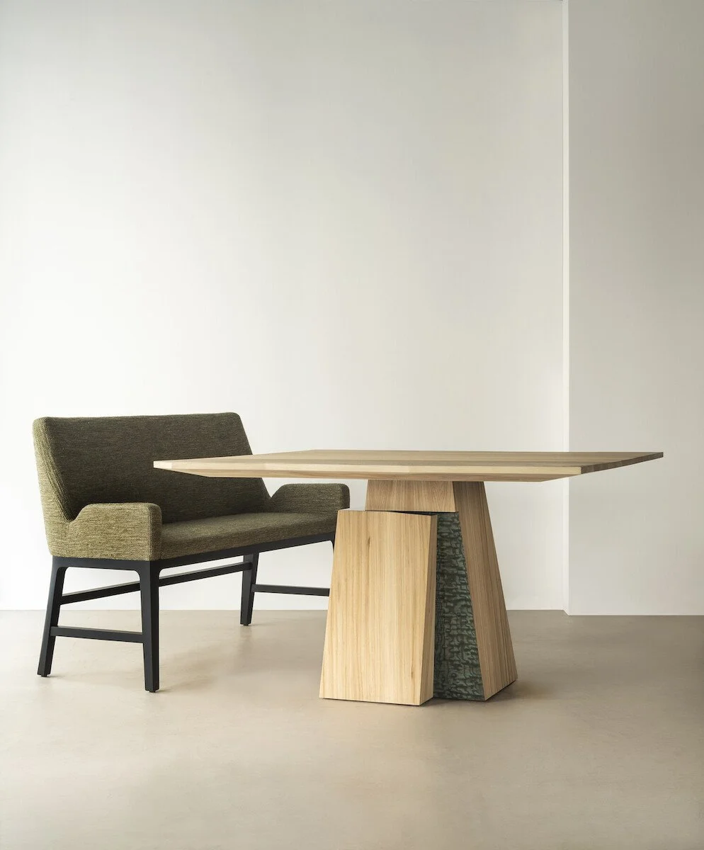 Table Etretat et Banquette Vernon, 2024 © Jacques Pépion pour Bruno Moinard Editions (3).jpg