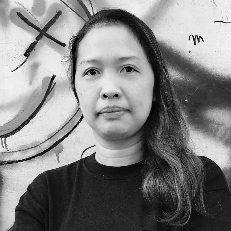 Graphic designer empowering women in STEM