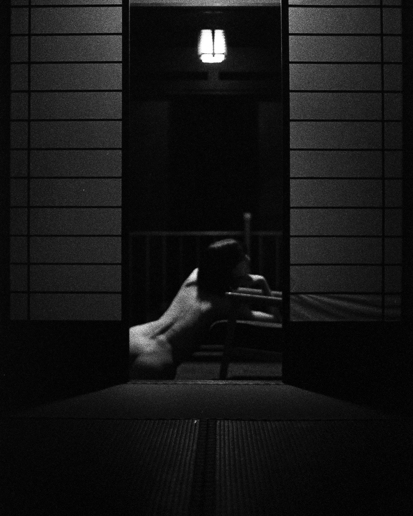 夜の体

#ilford3200 #eos5 #flextightx5