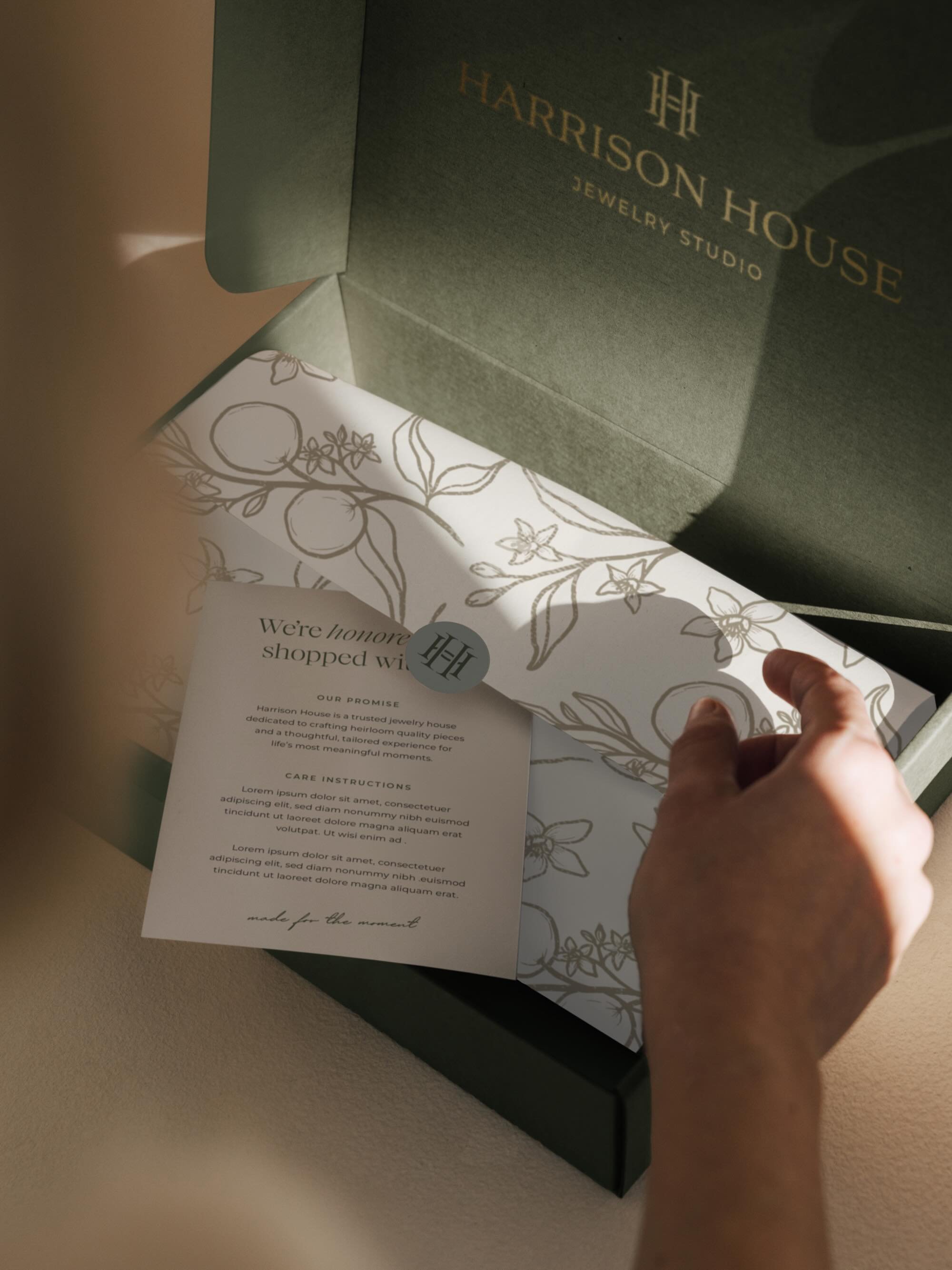 Your brand is meant to be experienced. Seen. Touched. Felt (emotionally and physically). 

For @harrisonhousejewelry, we wanted to stir up a feeling of the beginning of something meant to last. Something fresh and blooming, yet enduring and timeless 
