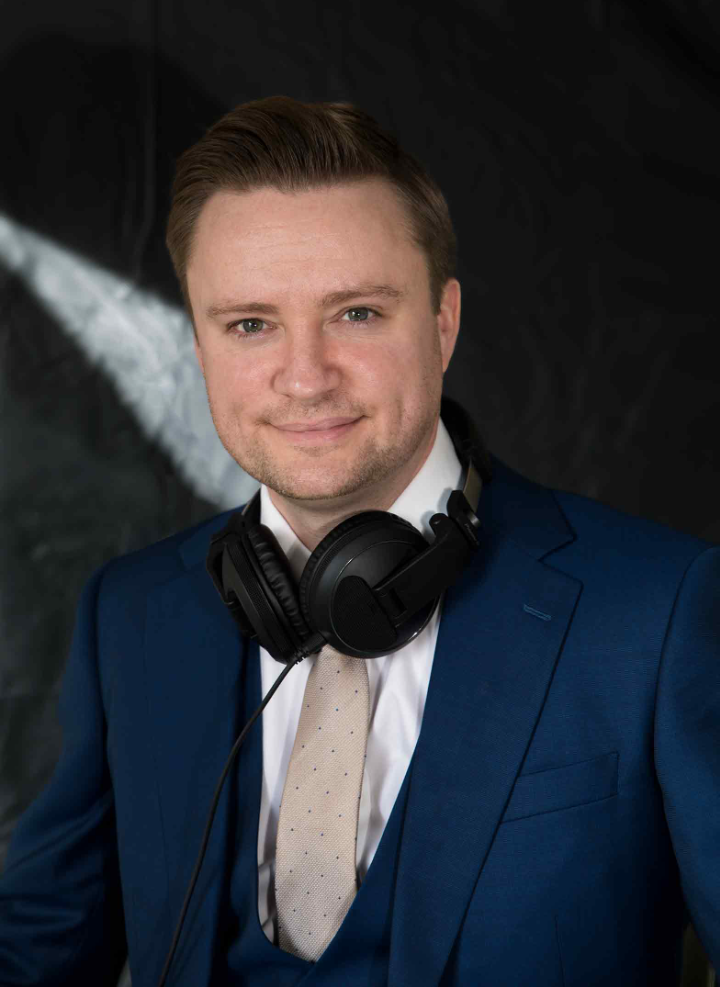 WEDDING DJ AT THE ROCHFORD HOTEL - REAL WEDDING OF NICOLE AND JAMES WITH LLOYD JORDAN