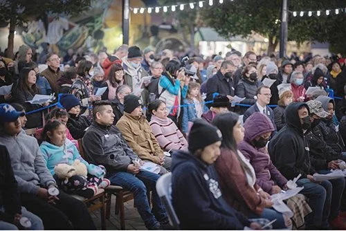하프문 베이 총격 사건의 유령 - 중국 농장 노동자들이 돌아갈 길을 찾다